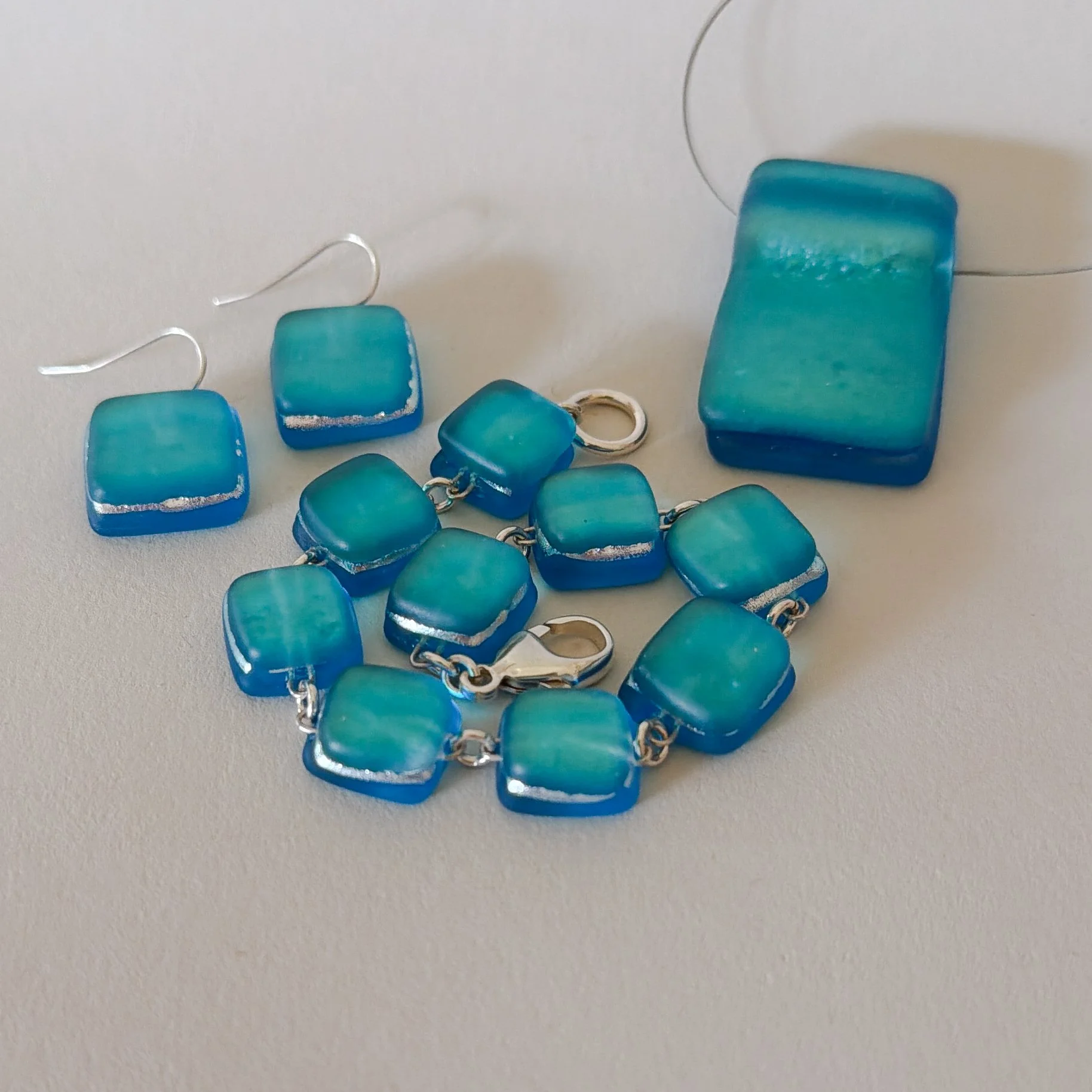 barefoot-in-blue-jewelry-set-3.jpg
