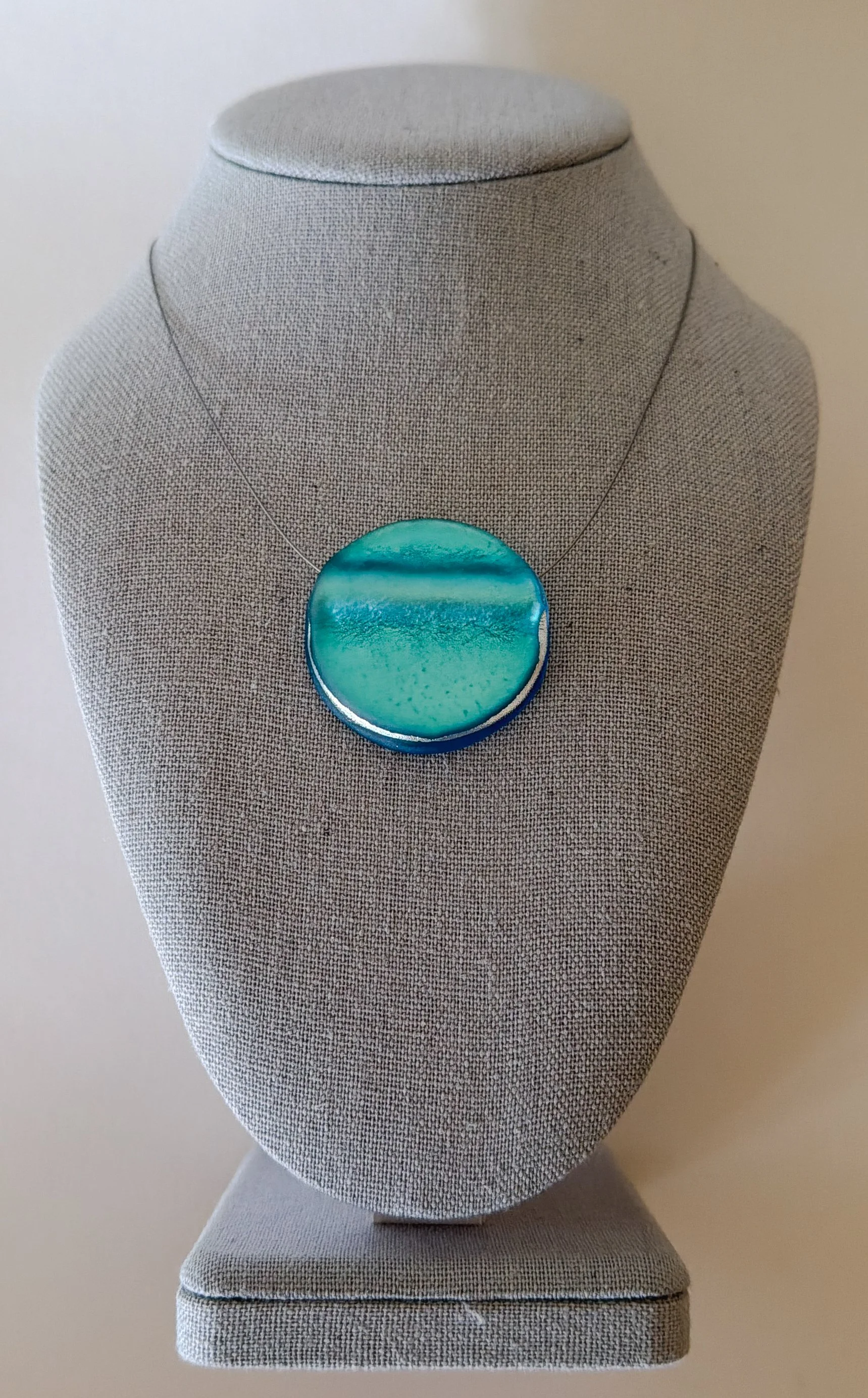 barefoot-in-blue-necklace-round-2.jpg
