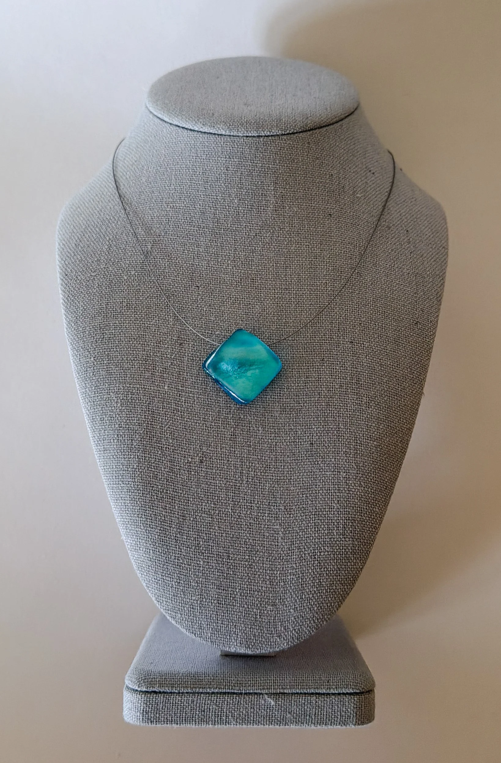 barefoot-in-blue-necklace-diamond-1.jpg