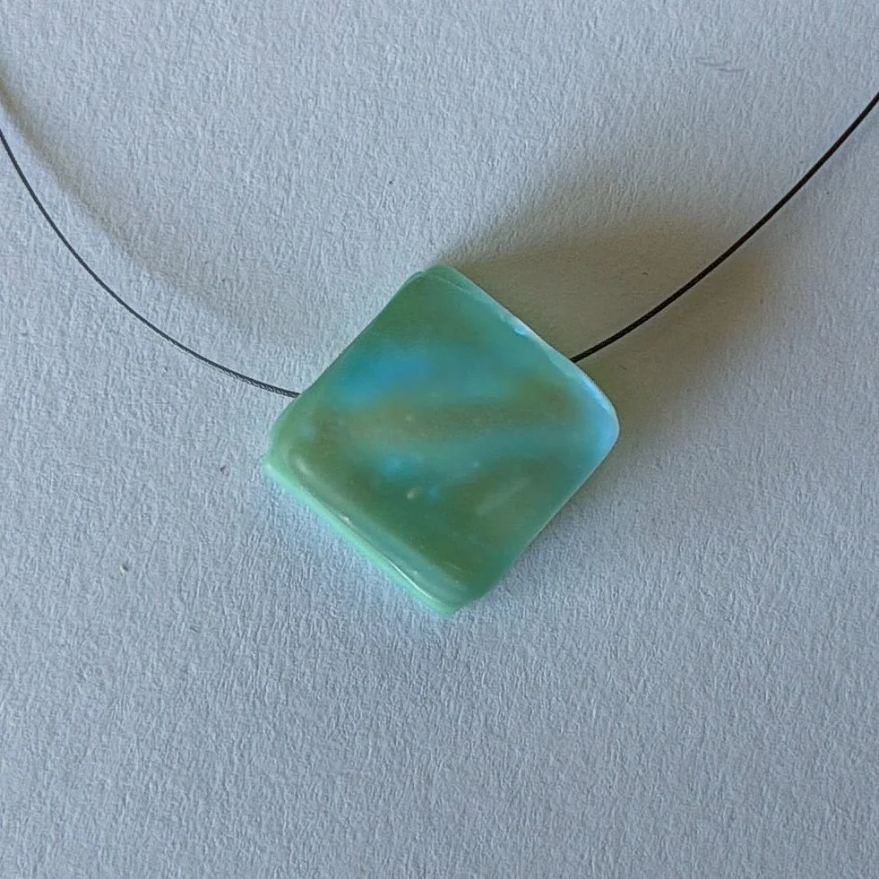 ocean-whisper-necklace-diamond-2.jpg