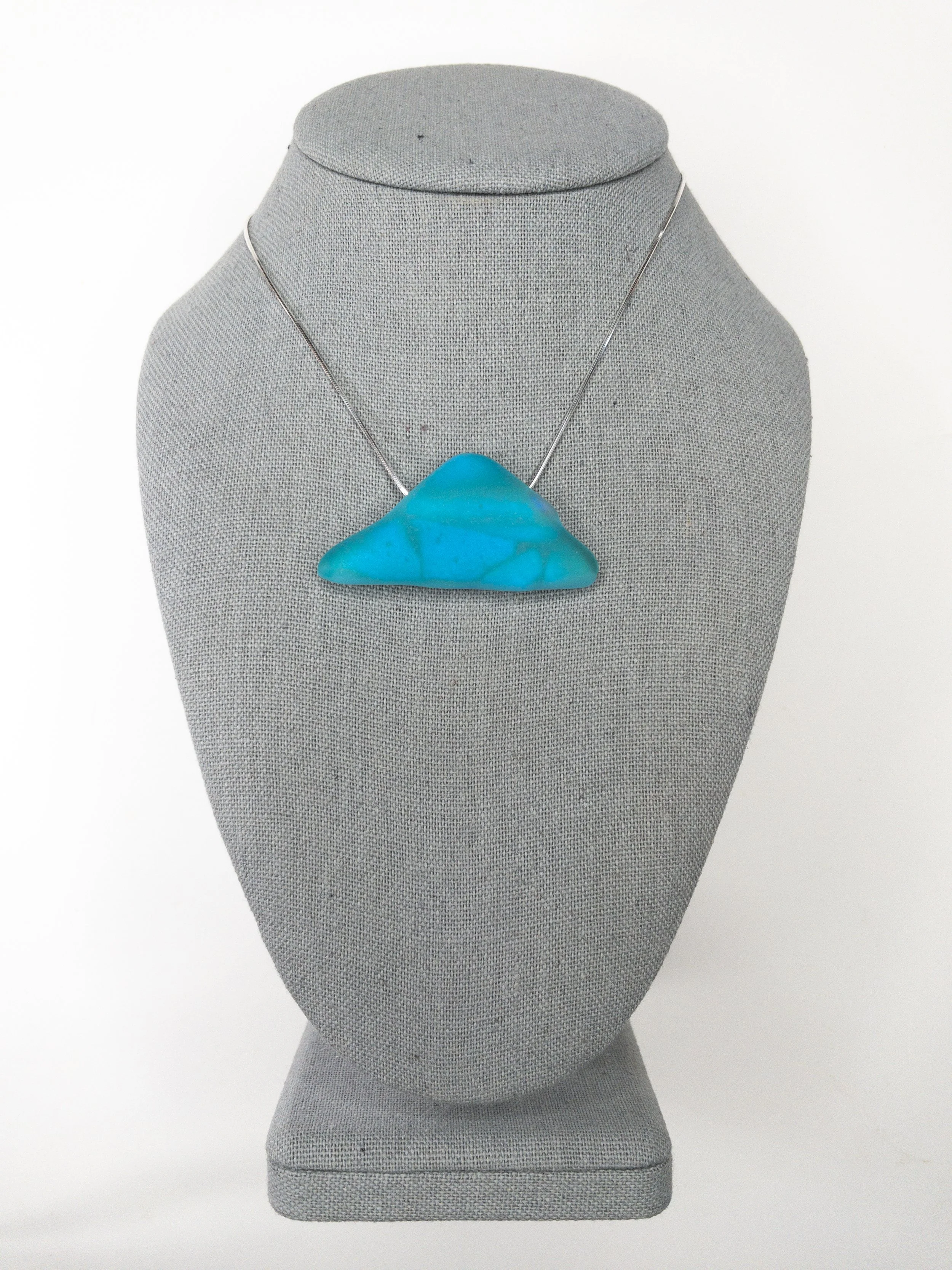 baja-shimmer-necklace-triangle-150-1.jpg
