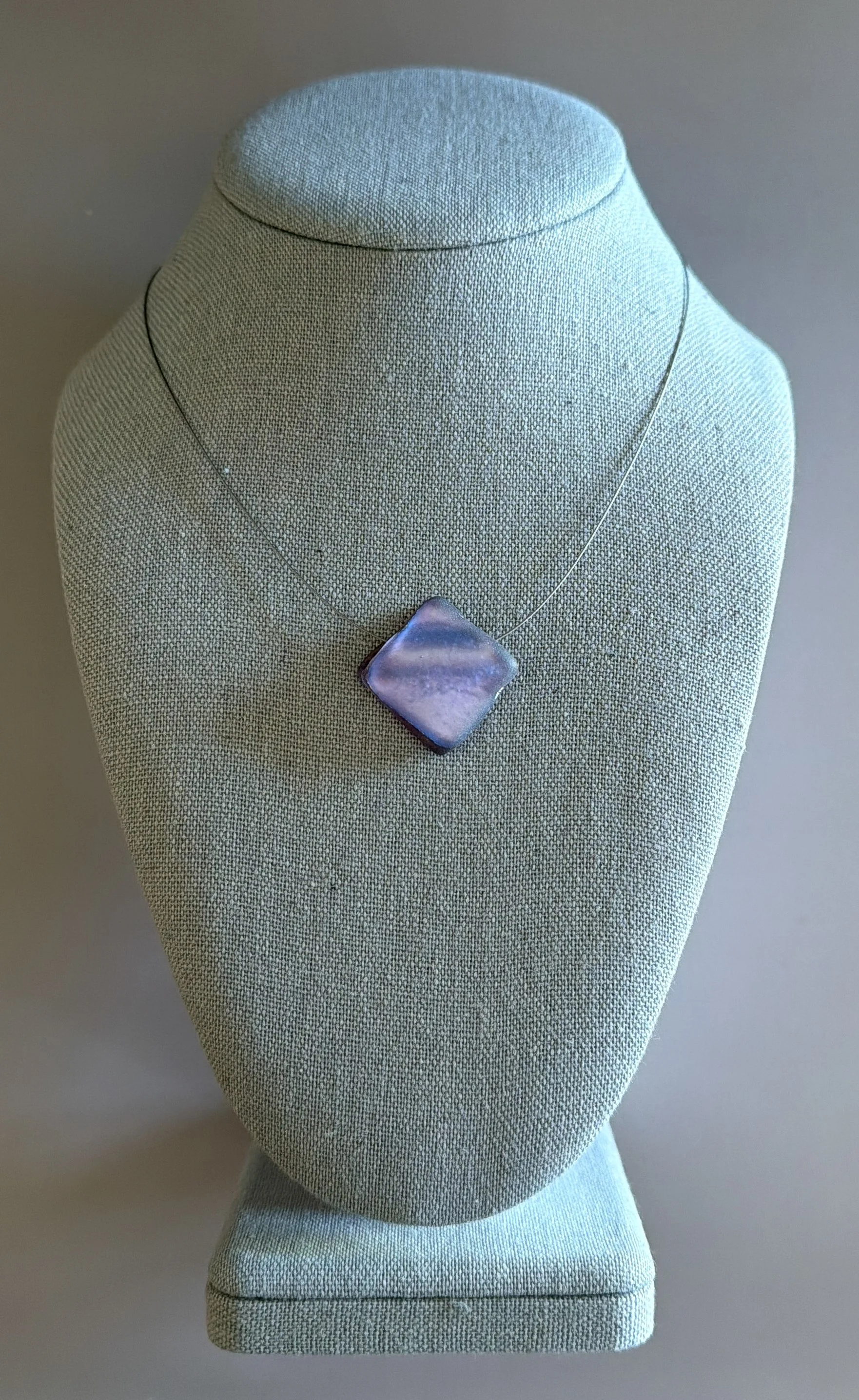 music-necklace-diamond-2.jpg