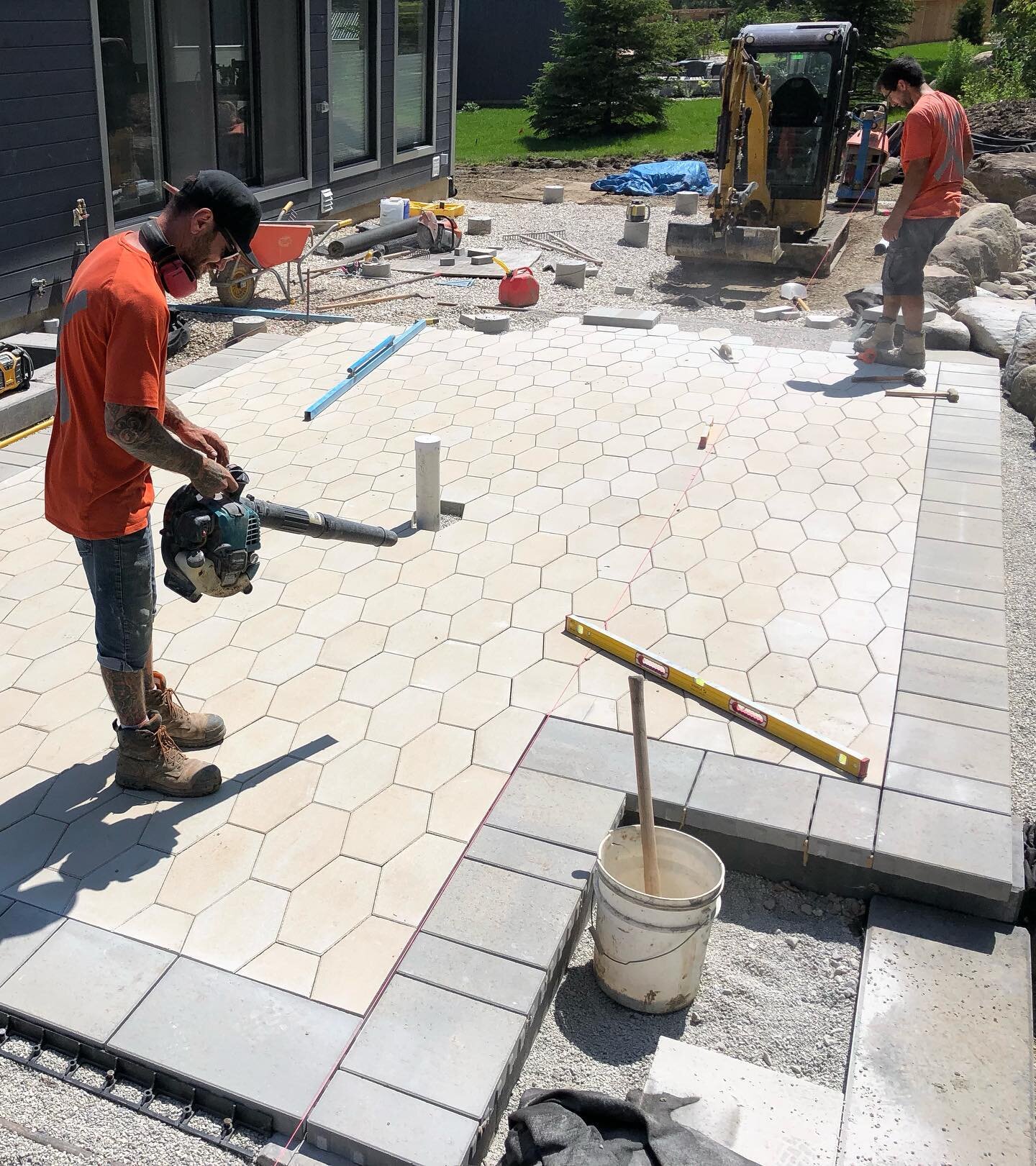 Getting some Techo down.  #hexa #honeycomb #highdefinition #funky #patiodesign #smoothasconcrete #inspiringartscapes #techobloc