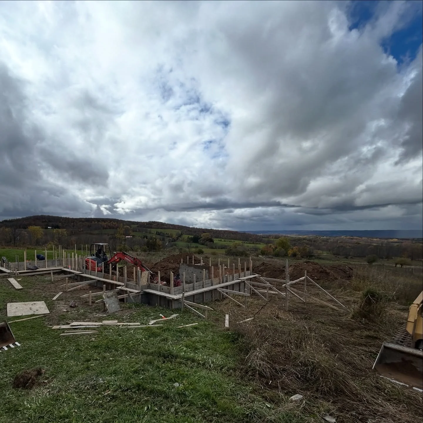 Let&rsquo;s put a pool here. 

#poolwithaview #panorama #vista 
@toddpoolsltd