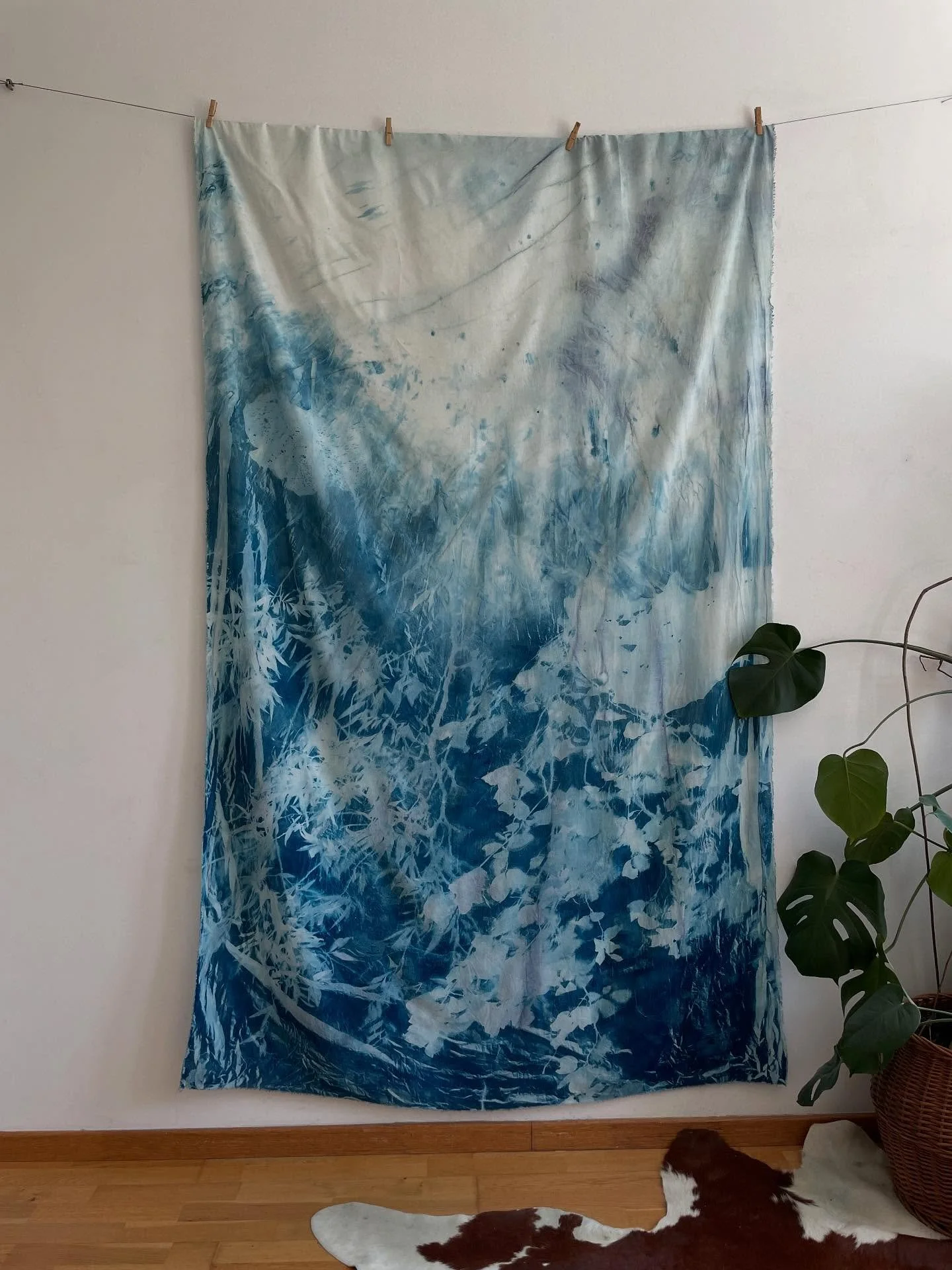 Finally had time to work on some new pieces by the Isar &ndash; the river that runs through my hometown, Munich

#Contemporarypaintingart #contemporaryfinearts #mixedmediapaintings #cyanotypeart #fineartpaintings #contemporaryartpainting #contemporar