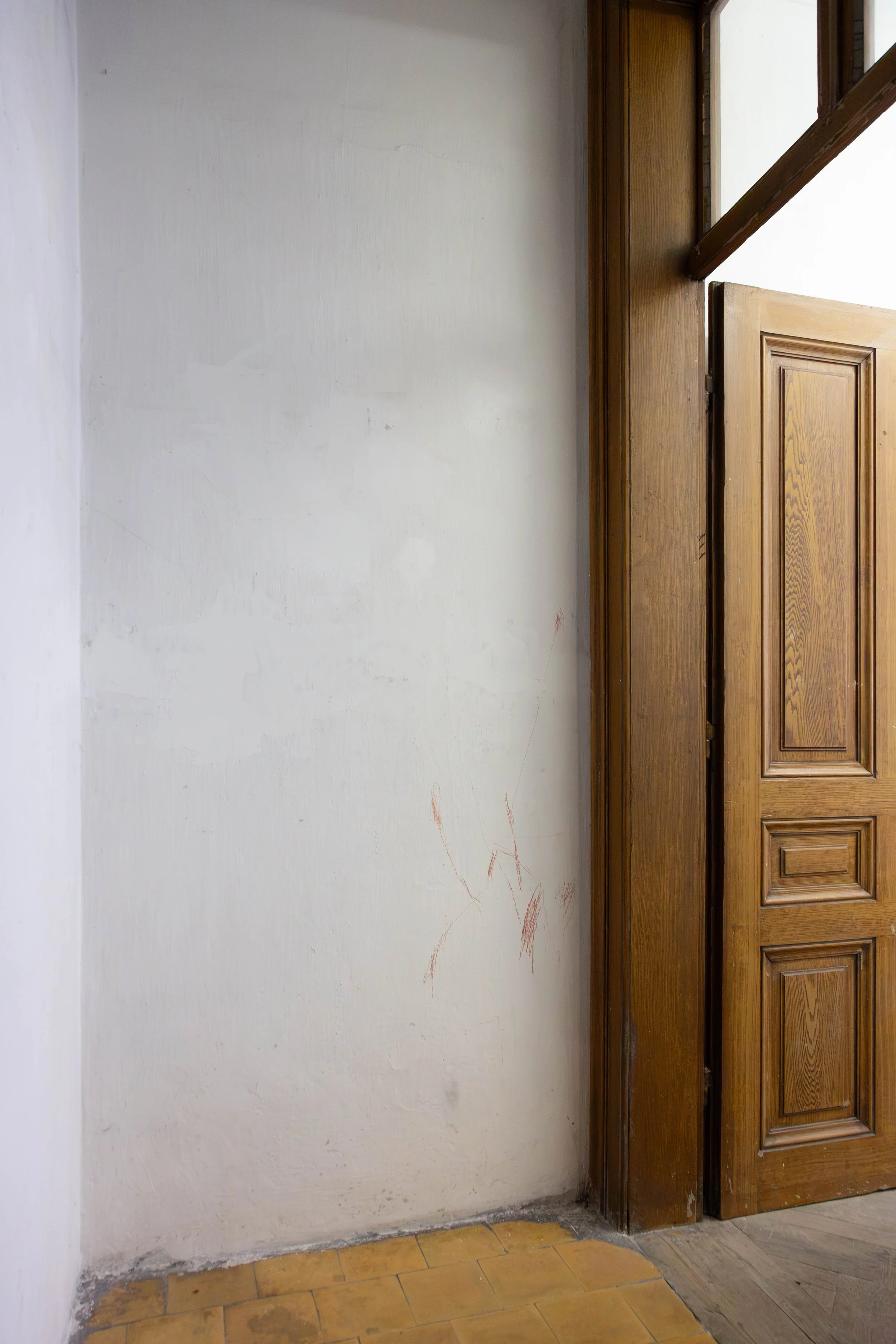   fig26   En lieu , 2026, pencil, red chalk, dimensions variable 