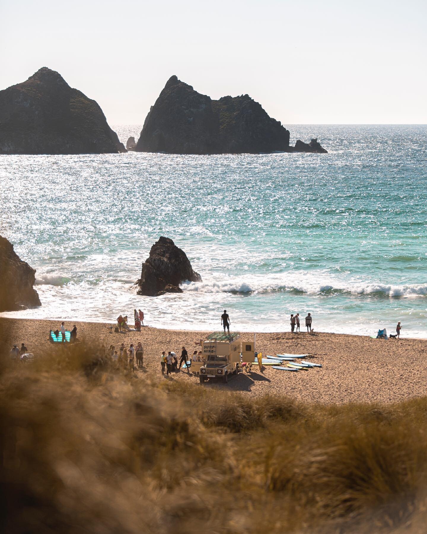 Sunset strolls on the north coast 📸
-
Mad to think that Holywell Bay will be featuring in the new Game of Thrones #houseofthedragon series! I hope the Targaryens remember to pick up their Dragon Poo 💩
-
-
#igerscornwall
#igcornwall
#cornishphotogra