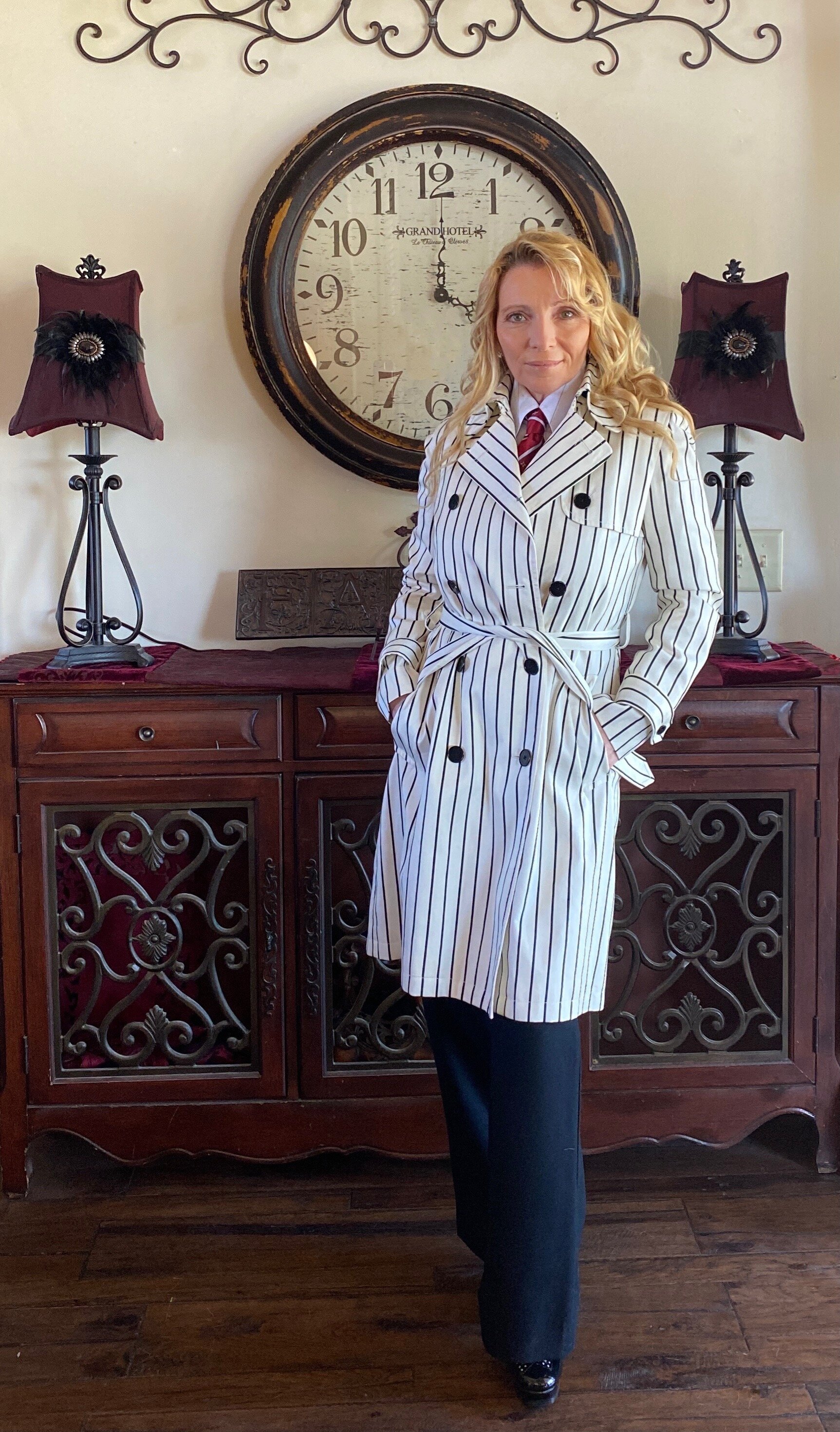 wht blk RL trench.JPG