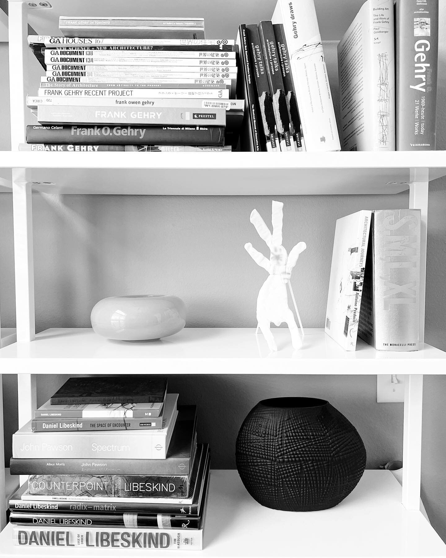 Reminiscing about my favorite architecture and design bookstores today! Lisacagestudio.com
@stoutbooks @hennesseyingalls @arcanabooks @strandbookstore 

Bunny sculpture by my 8 year old. It&rsquo;s a replica of a bunny from @nap_loungewear ❤️