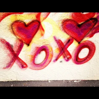 The writing is on the wall: XOXO