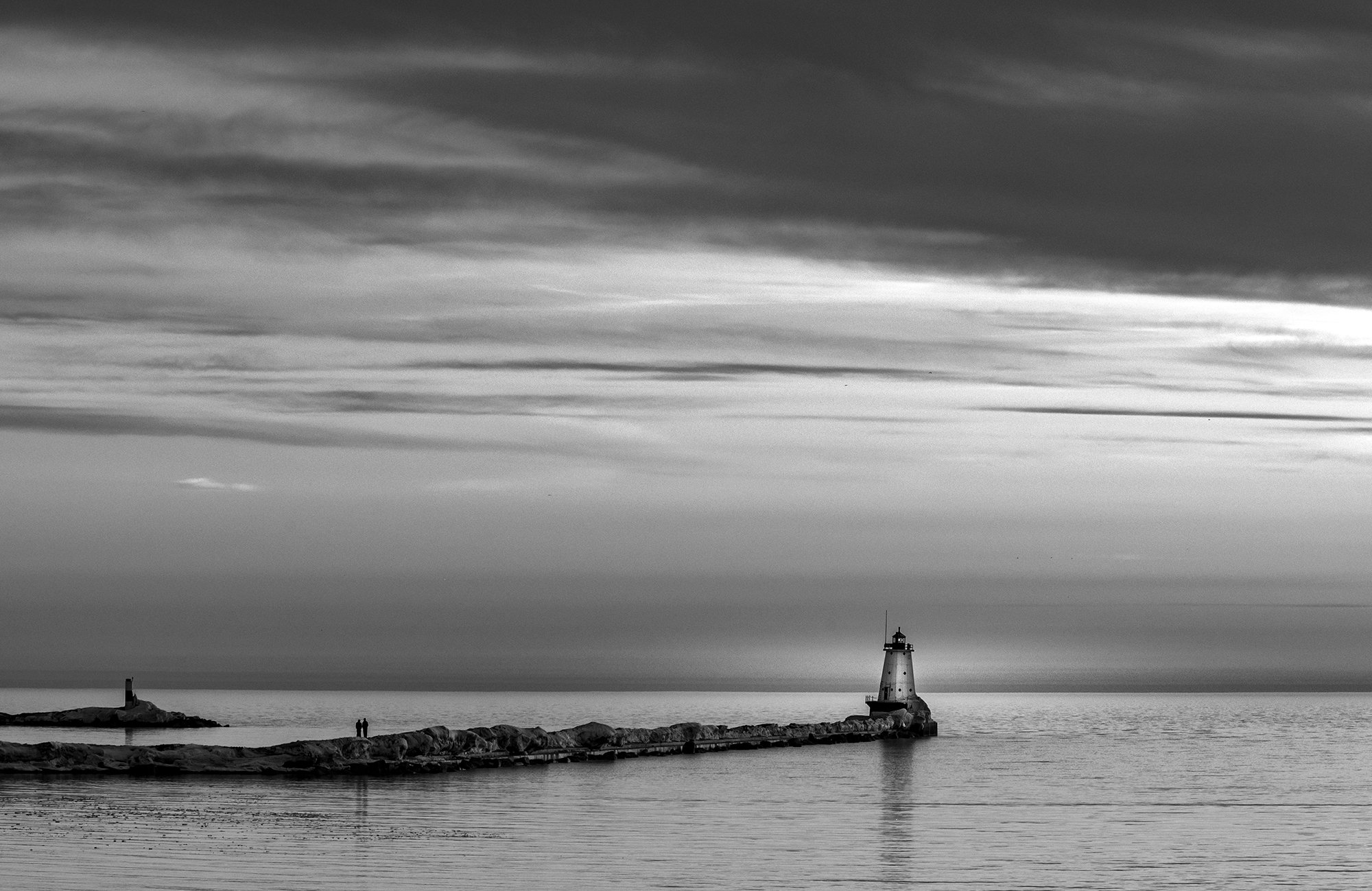 bw North Breakwater Lighthouse s.jpg