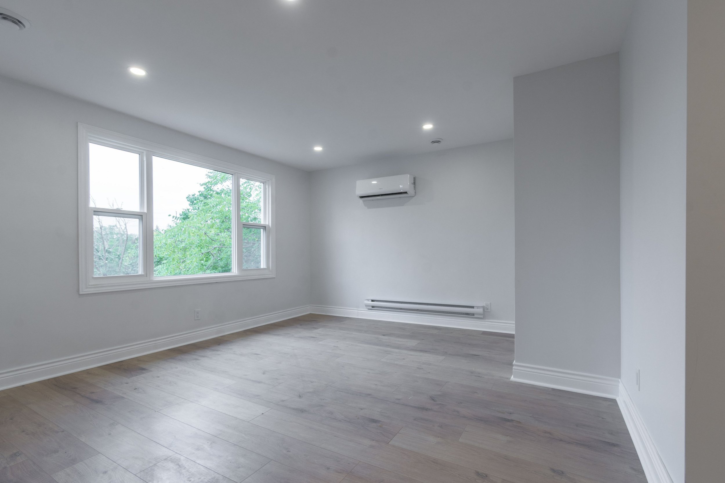 Unit 2 living room.jpg