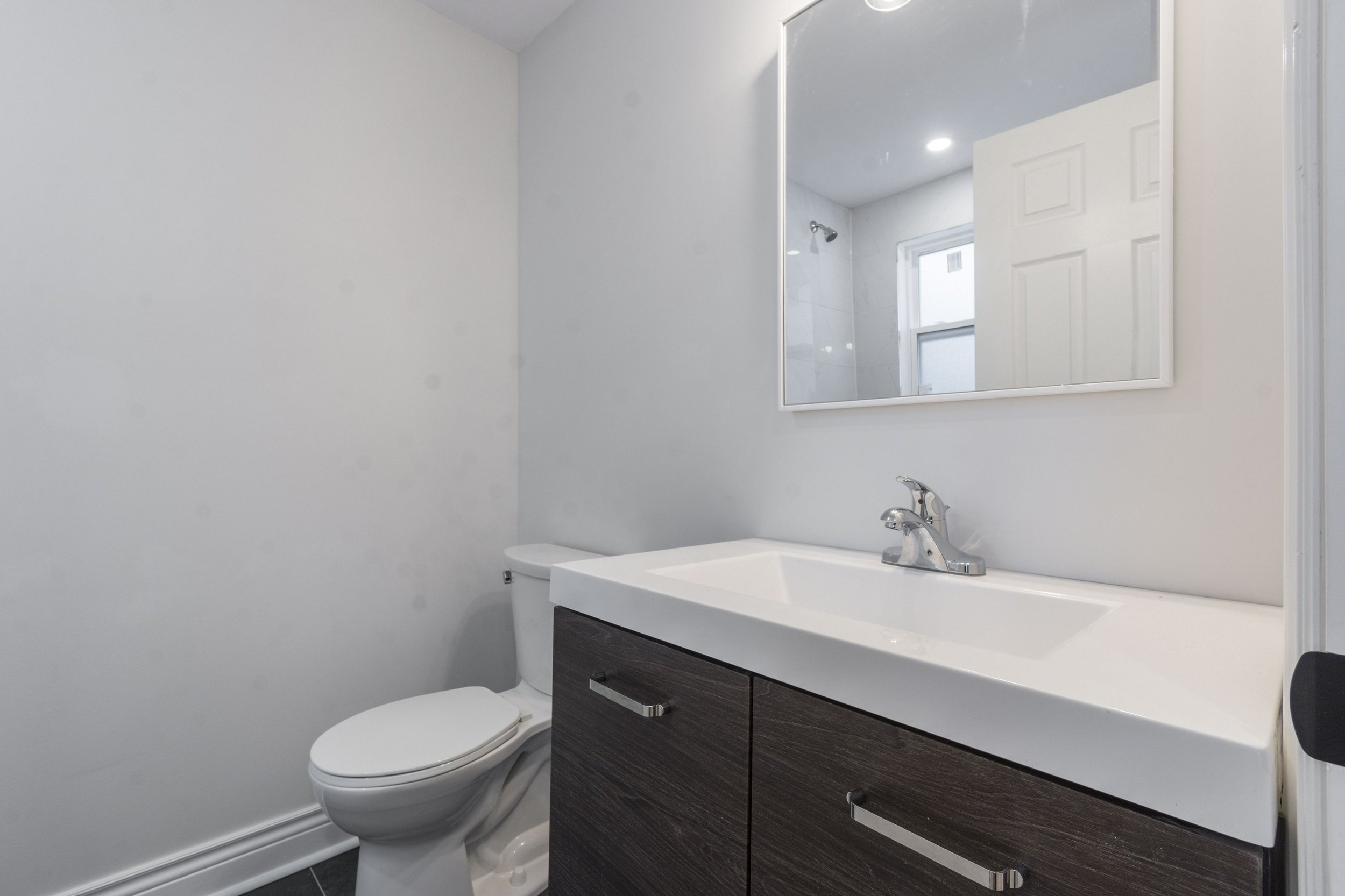 Unit 2 bathroom.jpg