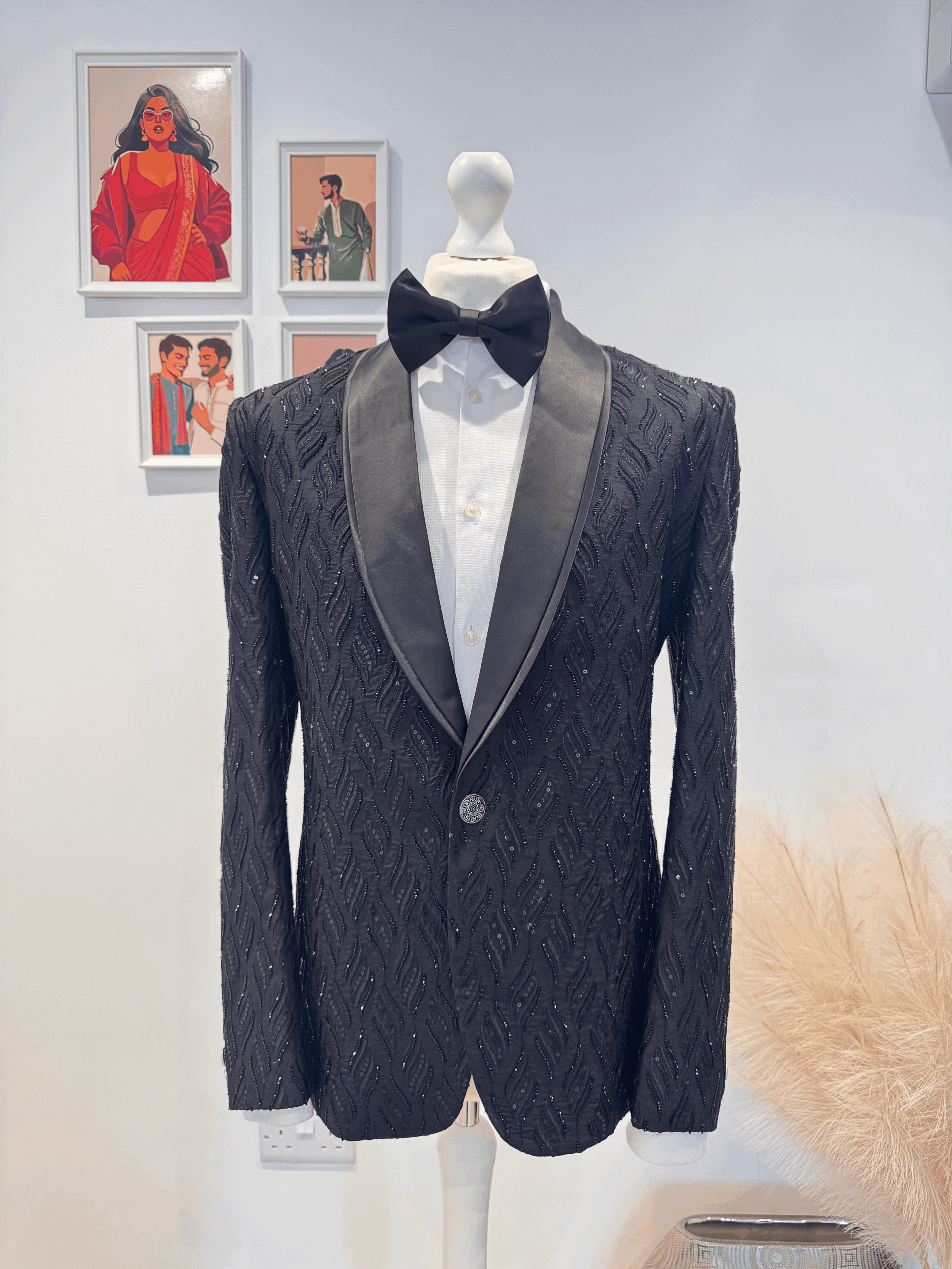 Beadwork Tuxedo [M/40]