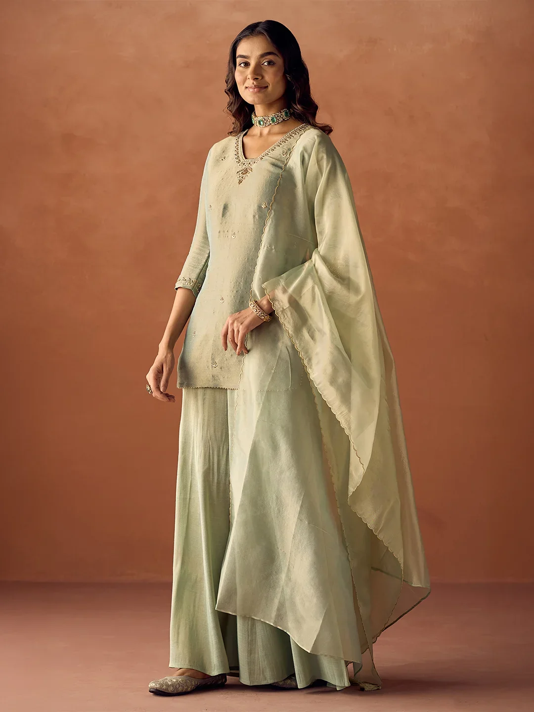 SET243_1_9688ce70-5564-4888-a530-0dfdf10db738.png.webp