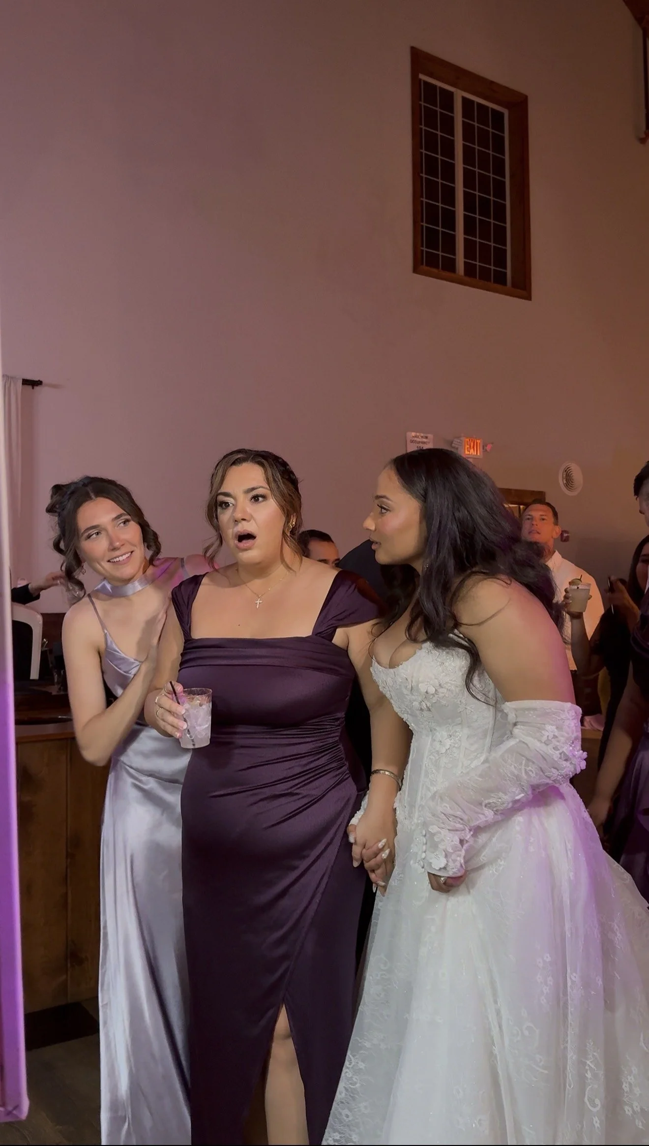 Mother of Bride shocked and amazed by live wedding painting