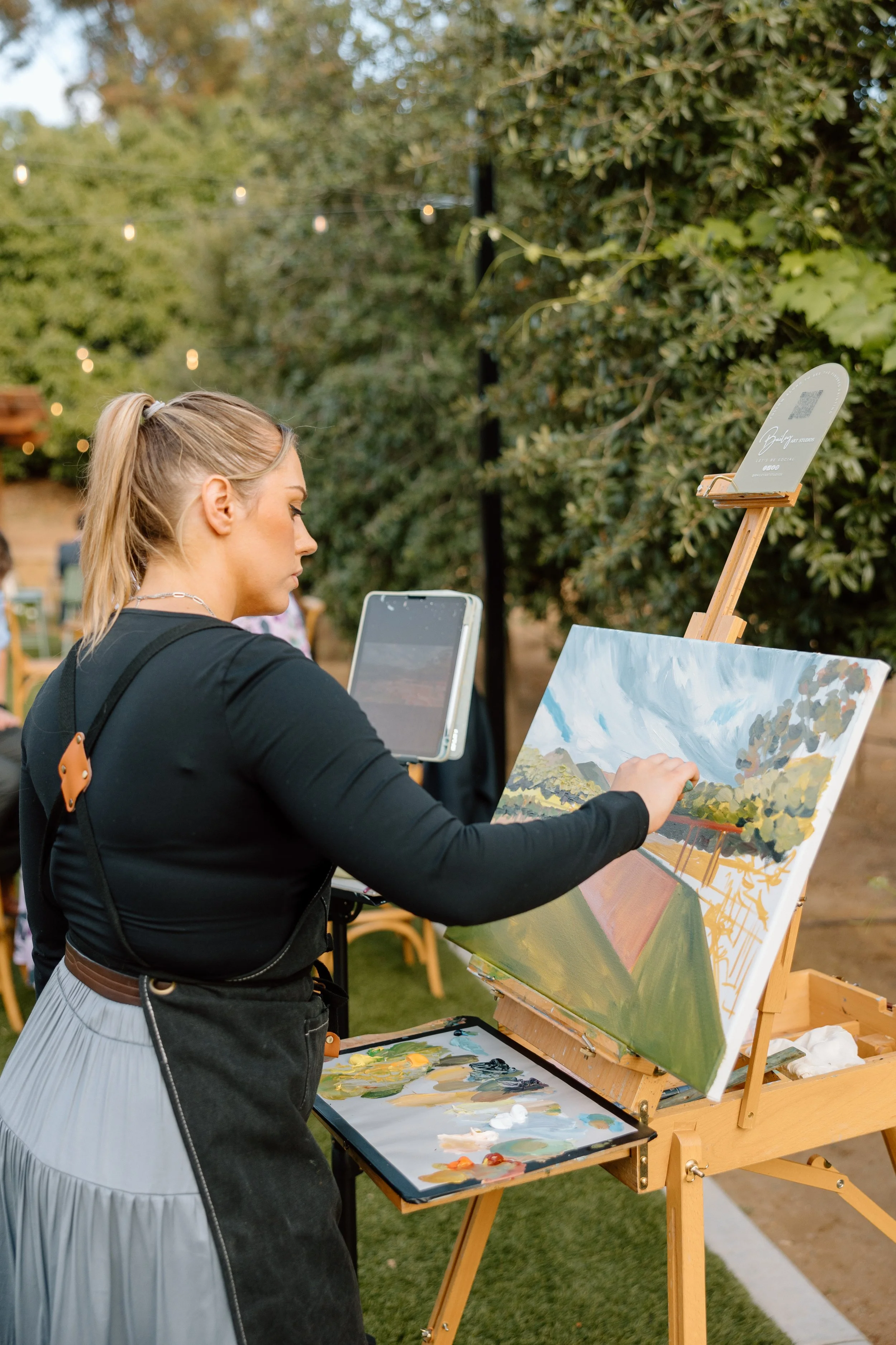 Live Painter at Wedding Easel and Canvas in San Diego