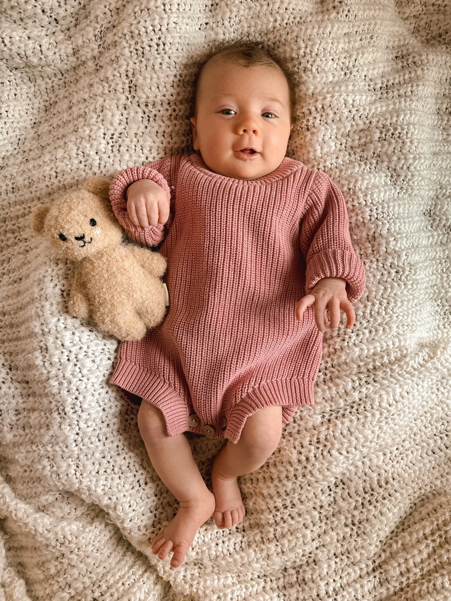 3 months ❤️

The happiest girl is beginning to emerge from her newborn cocoon! She smiles when she wakes, when I change her diaper, when given kisses (even dad&rsquo;s prickly ones), when admiring her contrast toys, when she&rsquo;s proud of herself 