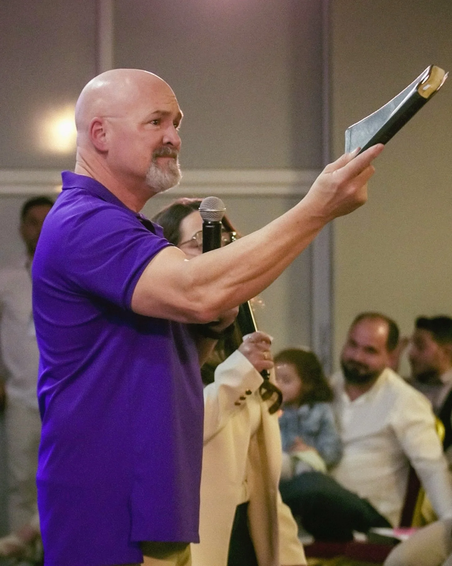 What a night at Life &amp; Spirit Church in Claremorris.🔥 Jesus showed up. Hearts opened. Lives shifted. Grateful to see that God is moving through VivaVida around the world.
__
🇧🇷
Que noite na Life &amp; Spirit Church, em Claremorris.🔥 Jesus vei