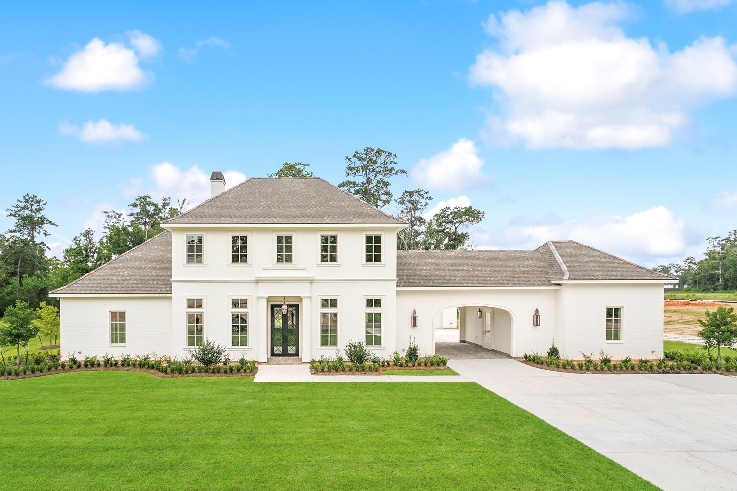 13 Thunderbird Drive | $2,190,000