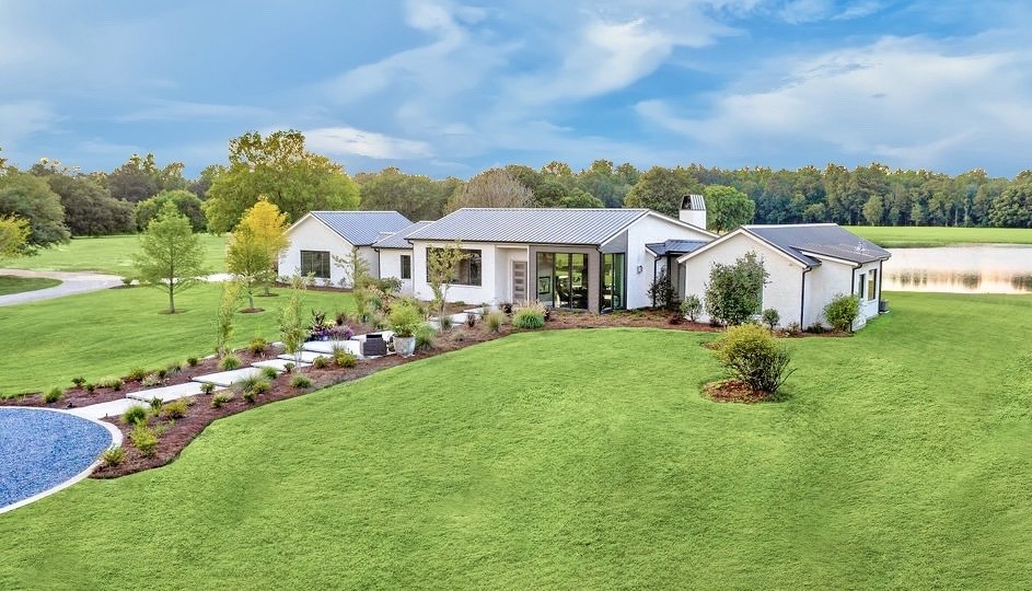 400 Exnicios Road | $2,395,000