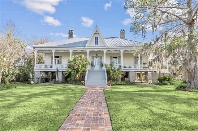 2407 Lakeshore Drive | $1,825,000