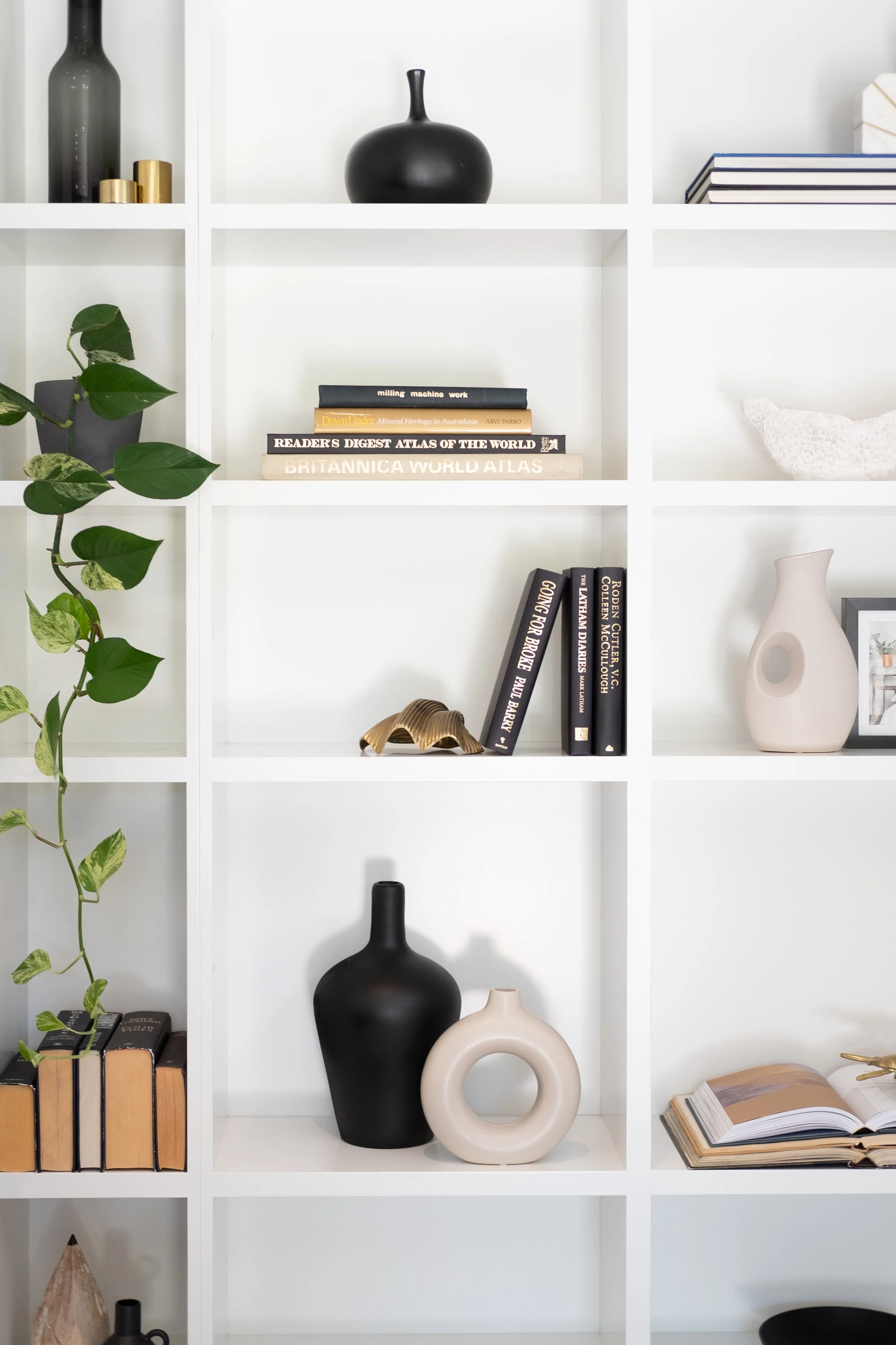 How to: Shelf Styling
