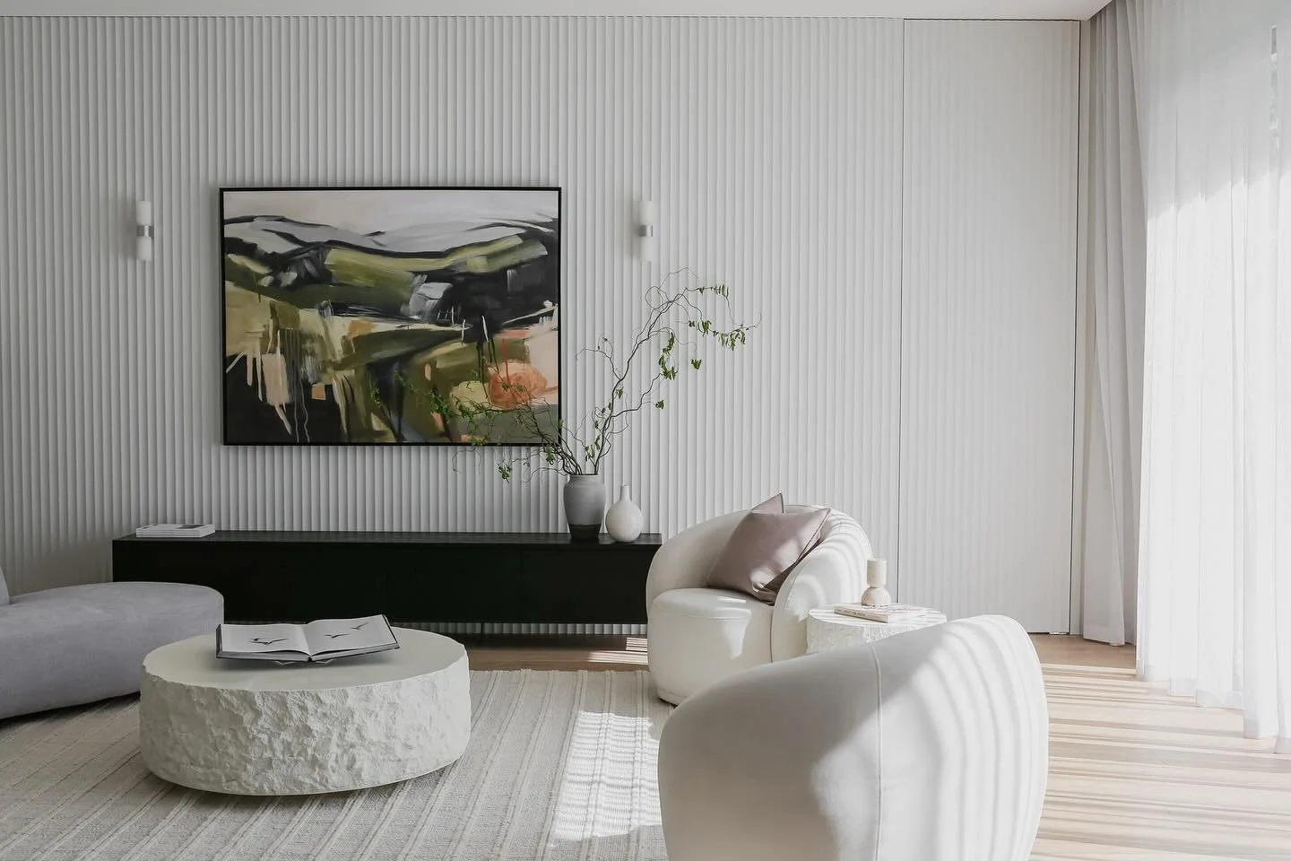 Refined. Calm. Intentional. 
Mosman Park styled to perfection and complemented with that stunning morning light ✨
⠀⠀⠀⠀⠀⠀⠀⠀⠀
 #elevatewithPSCO #designthatsells #curatedliving