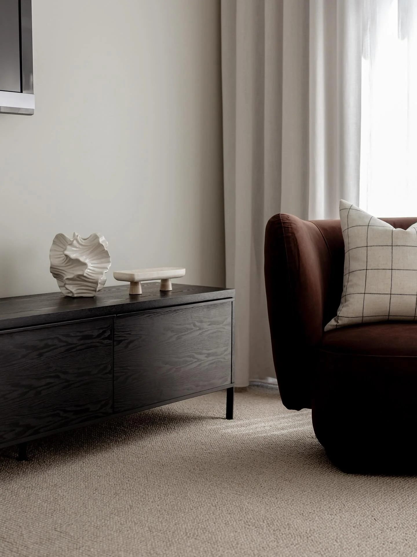 We love a beautifully styled occasional chair moment, and we&rsquo;re lucky to create so many of them.
Here&rsquo;s a collection of a few recent favourites ✨
⠀⠀⠀⠀⠀⠀⠀⠀⠀
 #elevatewithPSCO #designthatsells #curatedliving