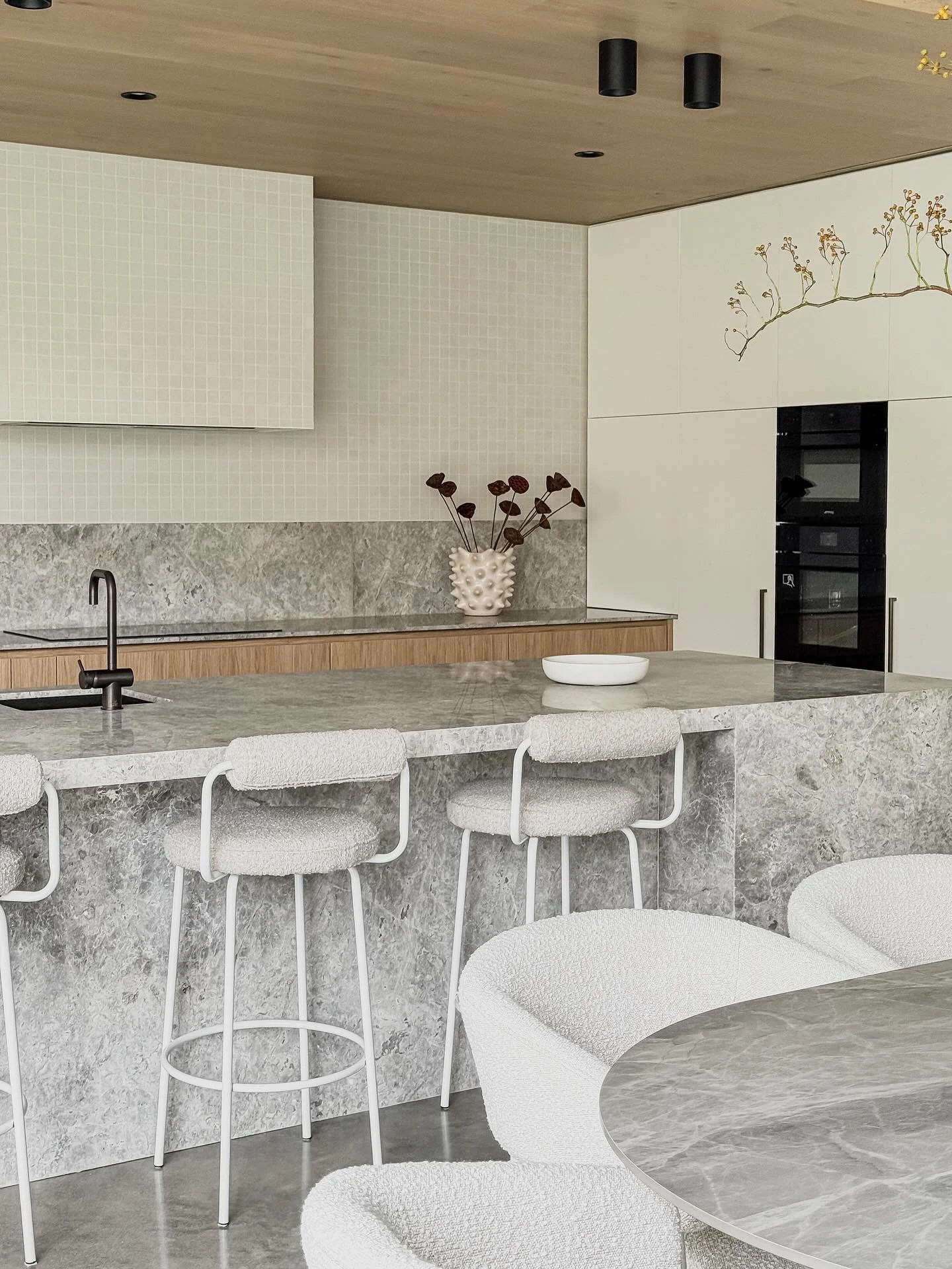 We believe in the beauty of restraint, that less really can be more. Our goal with property staging is always to let your home shine, and we achieve this by avoiding unnecessary clutter or distraction.
Instead, we layer texture, tone, and thoughtful 