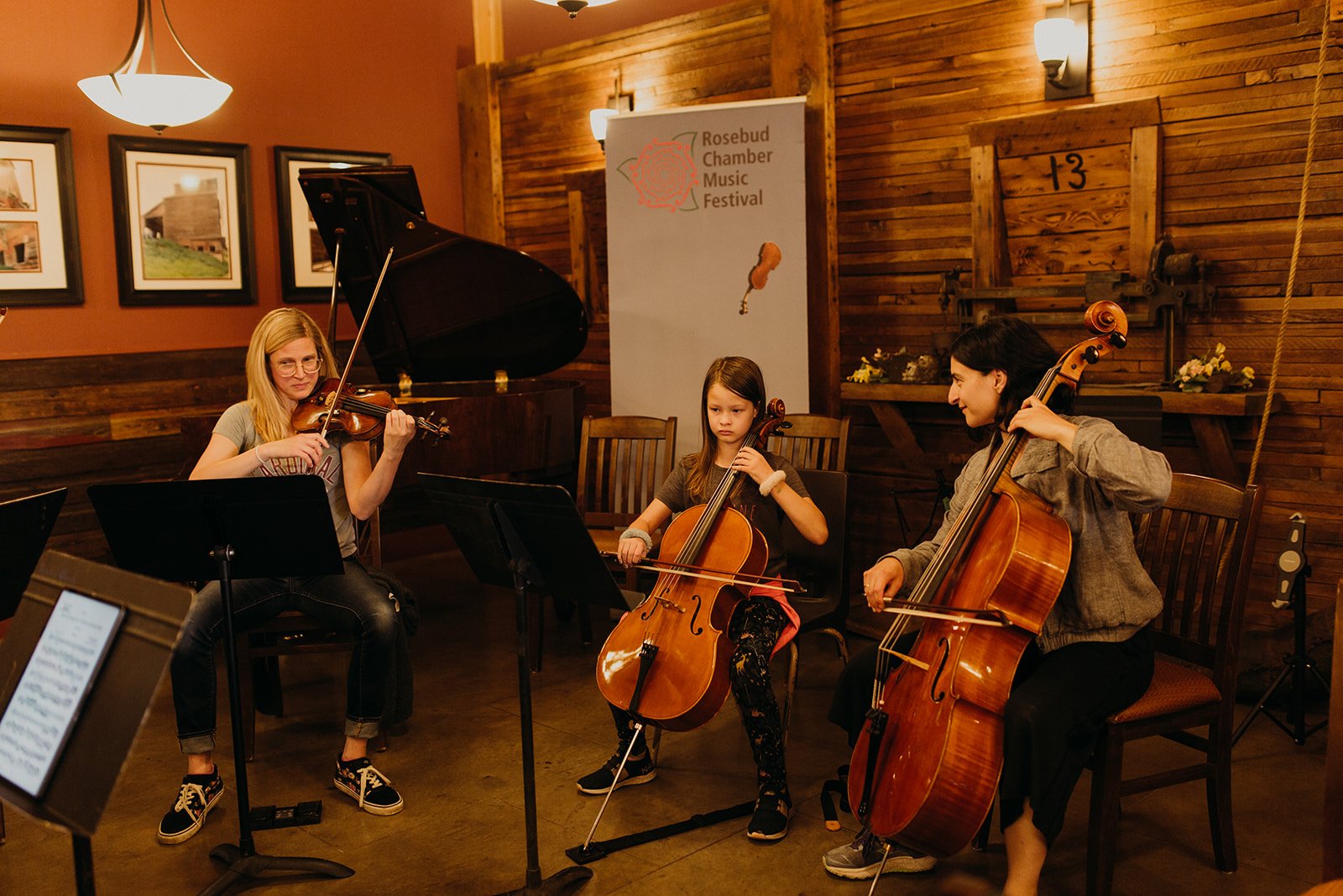 1. RCMF22 Reading Party-57_websize.jpg