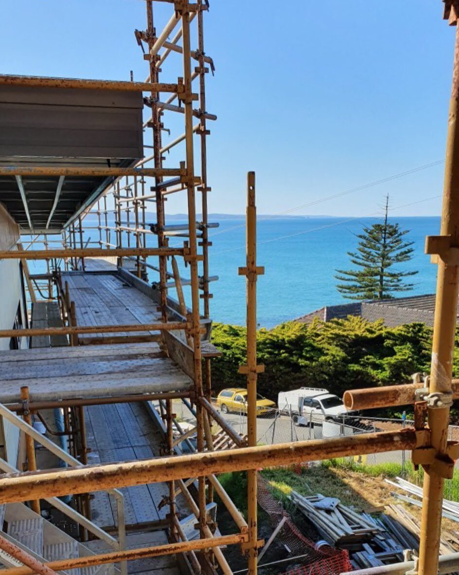 A big build with even bigger views.  Lorne turning up the sun and the weather.  #loriccoengineering #thinksteelthinkeastendsteel