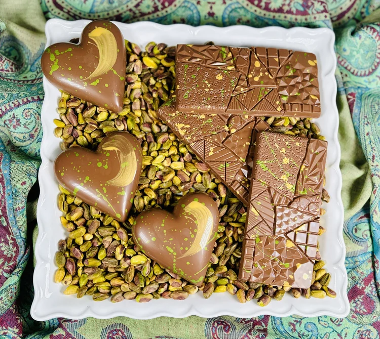 Pistachio chocolate bar near me