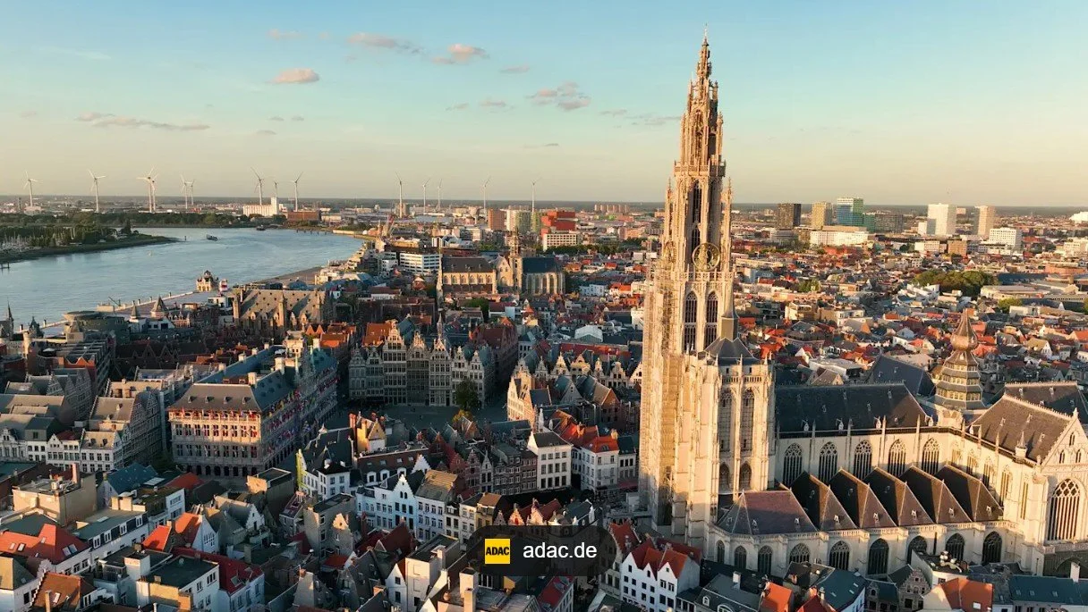 Antwerpen de Belgische metropool, een heerlijke stad op 45km , nog geen 45 minuten rijden van de Dijck