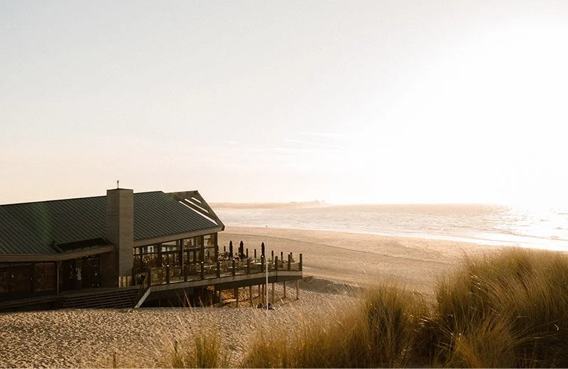 De Zeemeeuw, restaurant aan de Noordzee geniet van het beste wat Zeeland en België te bieden hebben.