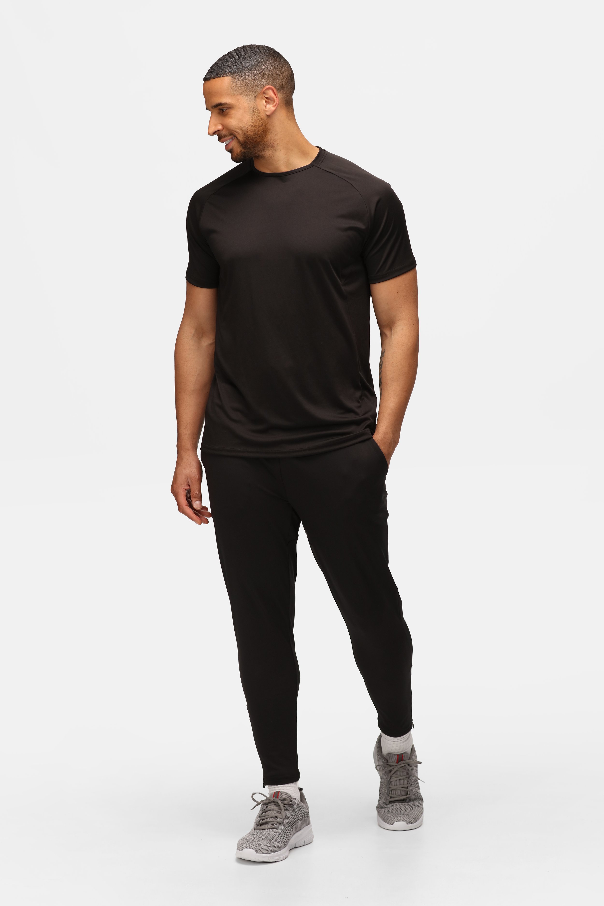 mens eco tech tee and pant black_7.JPG