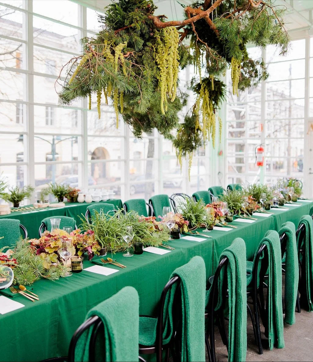 Mets&auml;n tunnelmaa keskelle Helsinki&auml; 🌲

T&auml;ll&auml; viikolla teimme @ainojaatelo tapahtuman stailauksen Espan lavalle yhdess&auml; @say_it_with_a_cake kanssa 🍨✨

Materiaalit olivat revonh&auml;nti&auml; lukuunottamatta kotimaisia 💚🇫?