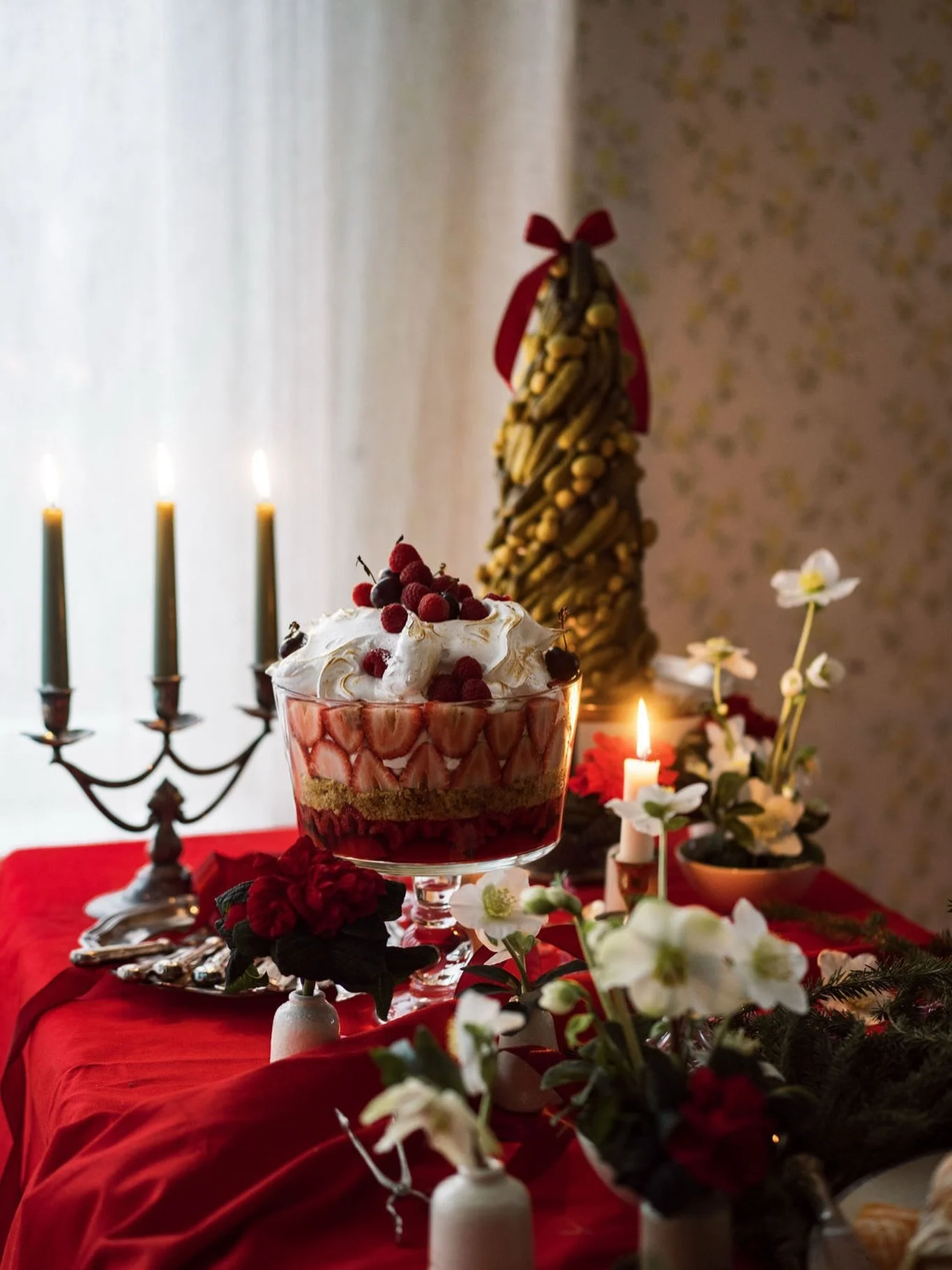 Hyv&auml;a joulua kaikille, God jul &amp; Merry Christmas🕯️❤️

L&auml;mmin kiitos kaikille mukana olleille &ndash; te teitte vuodestamme erityisen!
Kiitos upeista projekteista ja teid&auml;n energiastanne ✨

T. Studio Fr&ouml; tiimi