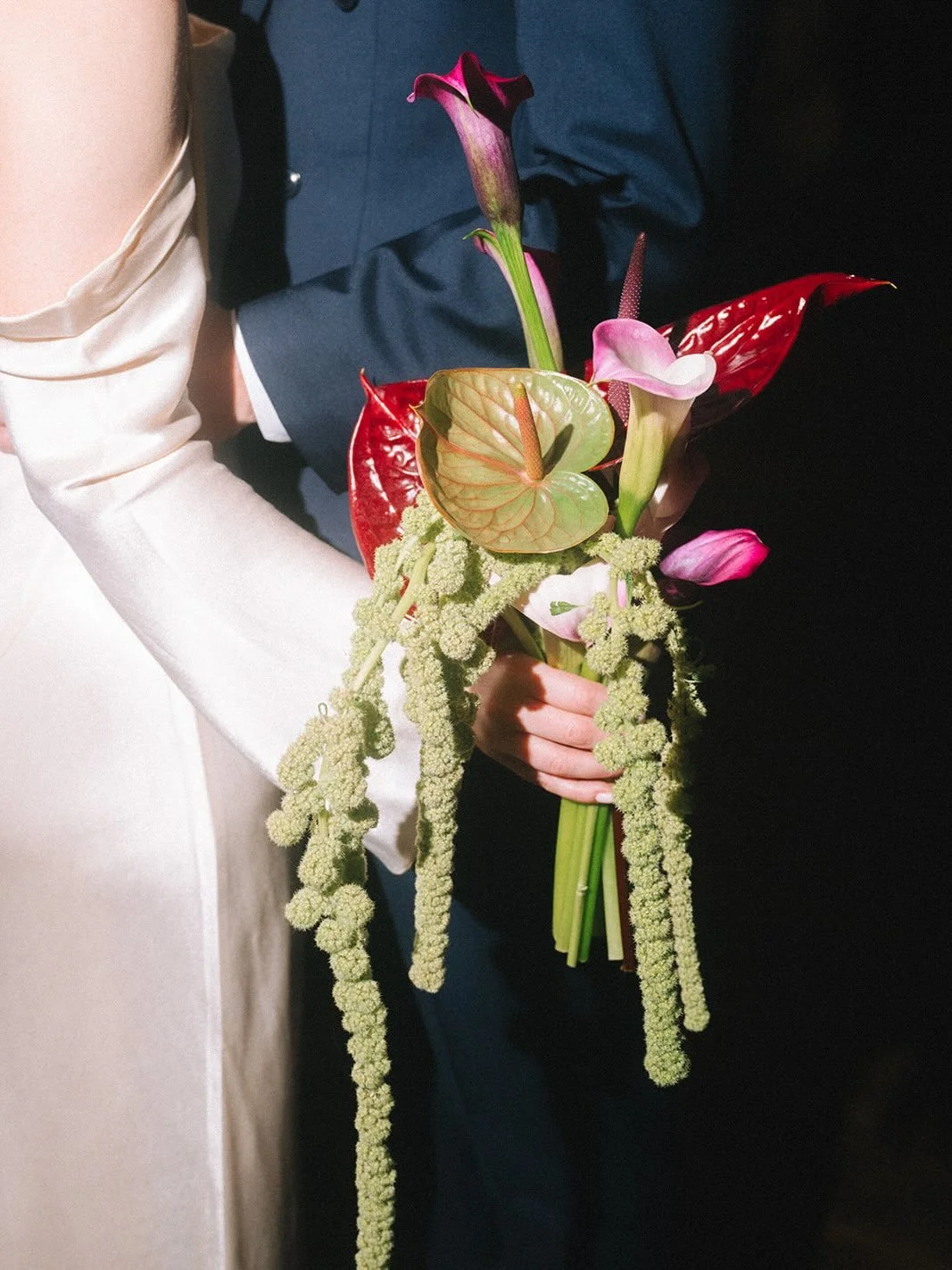 &rdquo;Olin varma, ett&auml; kukista tulee hienot, mutta ne ylitti jo valmiiksi korkeat odotukset - niist&auml; tuli ihan mielett&ouml;m&auml;t! Suuri kiitos siis teille, ne oli ihan t&auml;ydelliset meid&auml;n p&auml;iv&auml;&auml;n ja tilan tunnel