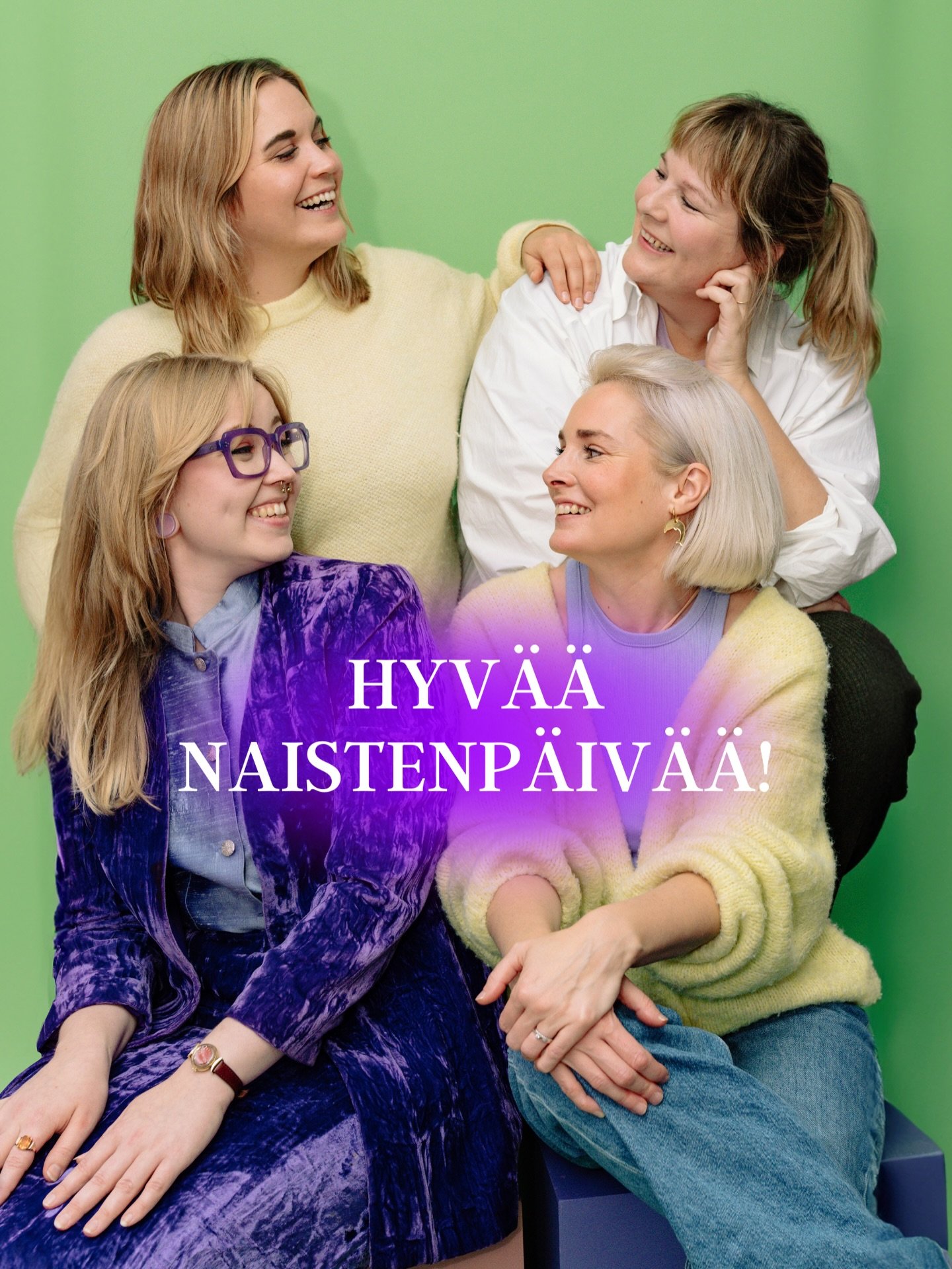 Naistenp&auml;iv&auml;n kunniaksi k&auml;det yl&ouml;s kaikille naisille kenelle ja kenen kanssa saadaan tehd&auml; kukkia joka p&auml;iv&auml;. Olette parhaita!🌸💚

#studiofro #floristi #naistenp&auml;iv&auml; #kukat