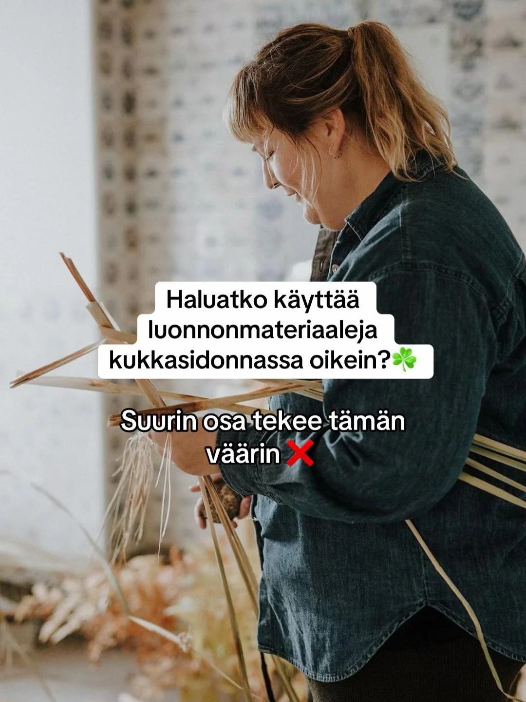Luonnonmateriaalit kukkosidonnassa🌾

#studiofro #kukat #floristi #sustainablefloristry
