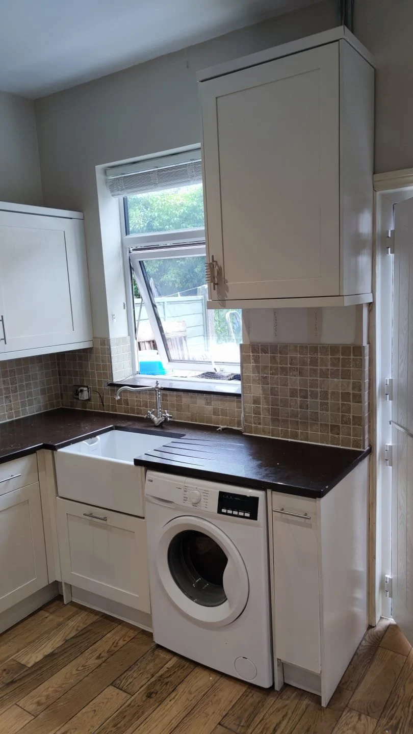 This customer wanted to brighten up their modest size kitchen. By coating their kitchen in RAL 9001, an ever so slightly cream white, we achieved a brand new bright modern look for their home.