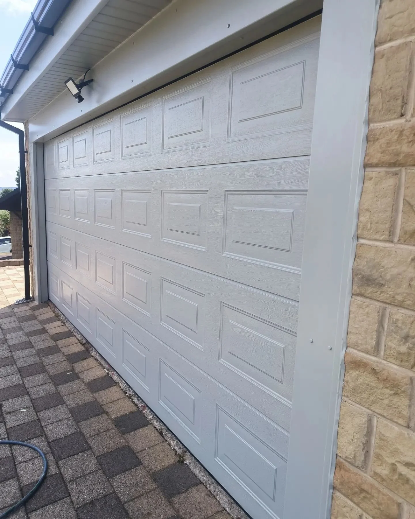 Lovely quick job this morning.
This customer wanted the garage door to match with the recently fitted windows, soffits and facias. RAL 7038 - "Agate Grey"
www.coloursolutionsupvcspraying.com
#upvc #HomeDecor #HomeImprovements  #Solutions