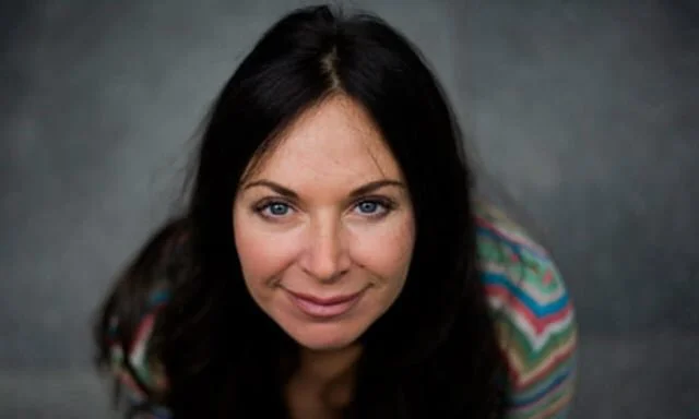 THE CONMAN, HIS LOVER & THE PRIME MINISTER’S WIFE (2003)