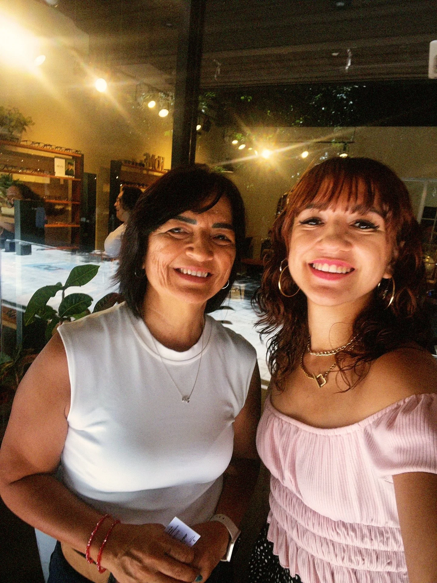 Fun fact del d&iacute;a de la madre o bueno de mi madre👸🏽🩷

1. A mis 17 no sabia que estudiar y mi querida madre fue la que me dijo: &ldquo;ud siempre le han gustado las cosas creativas de ni&ntilde;a&hellip; busqu&eacute; algo con eso&rdquo; y pu