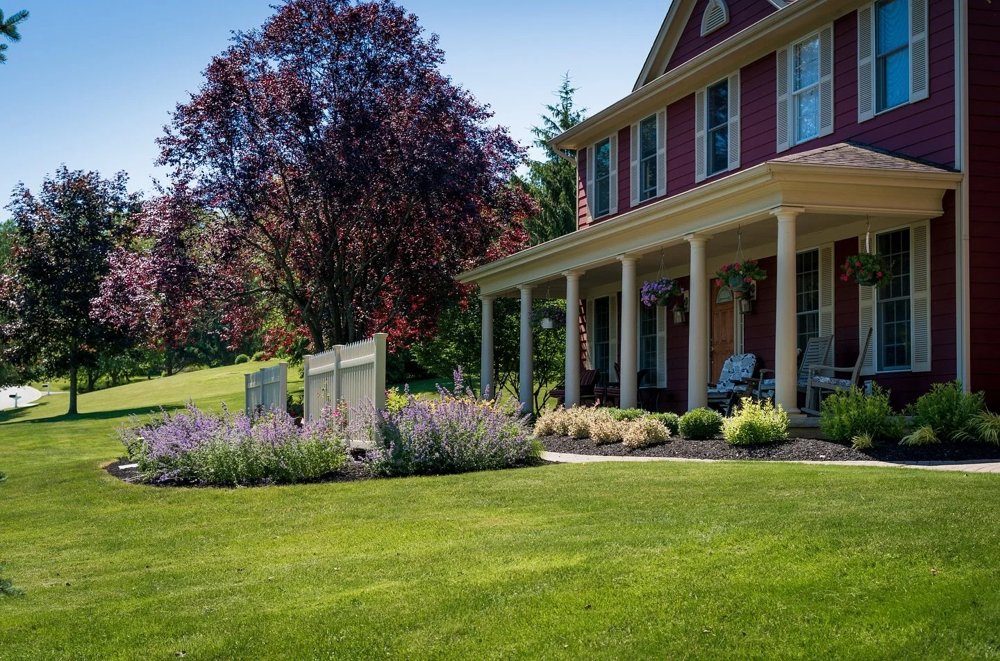 Does your landscape look a little tired? 

Fall is the season to breathe new life into it. Cool air + warm soil help fresh plantings root fast, so your beds look lush now and explode with color next spring. 

Secure one of our limited autumn slots. B