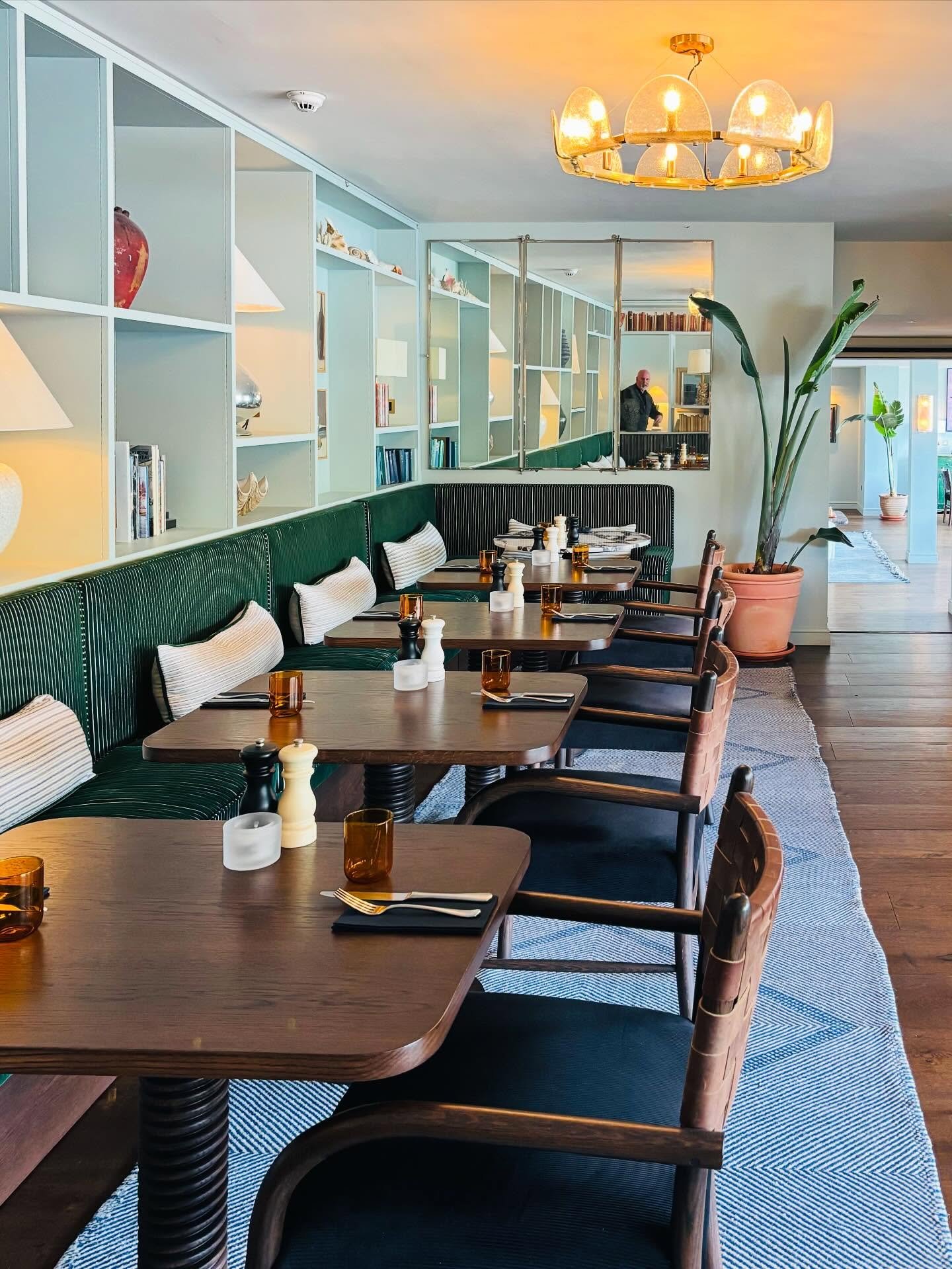 A beautiful hotel in a beautiful spot @dartmarinahotel_dartmouth on the banks of the River Dart. It was a pleasure to revisit one of our most favourite @hlmarchitects projects still looking great today!