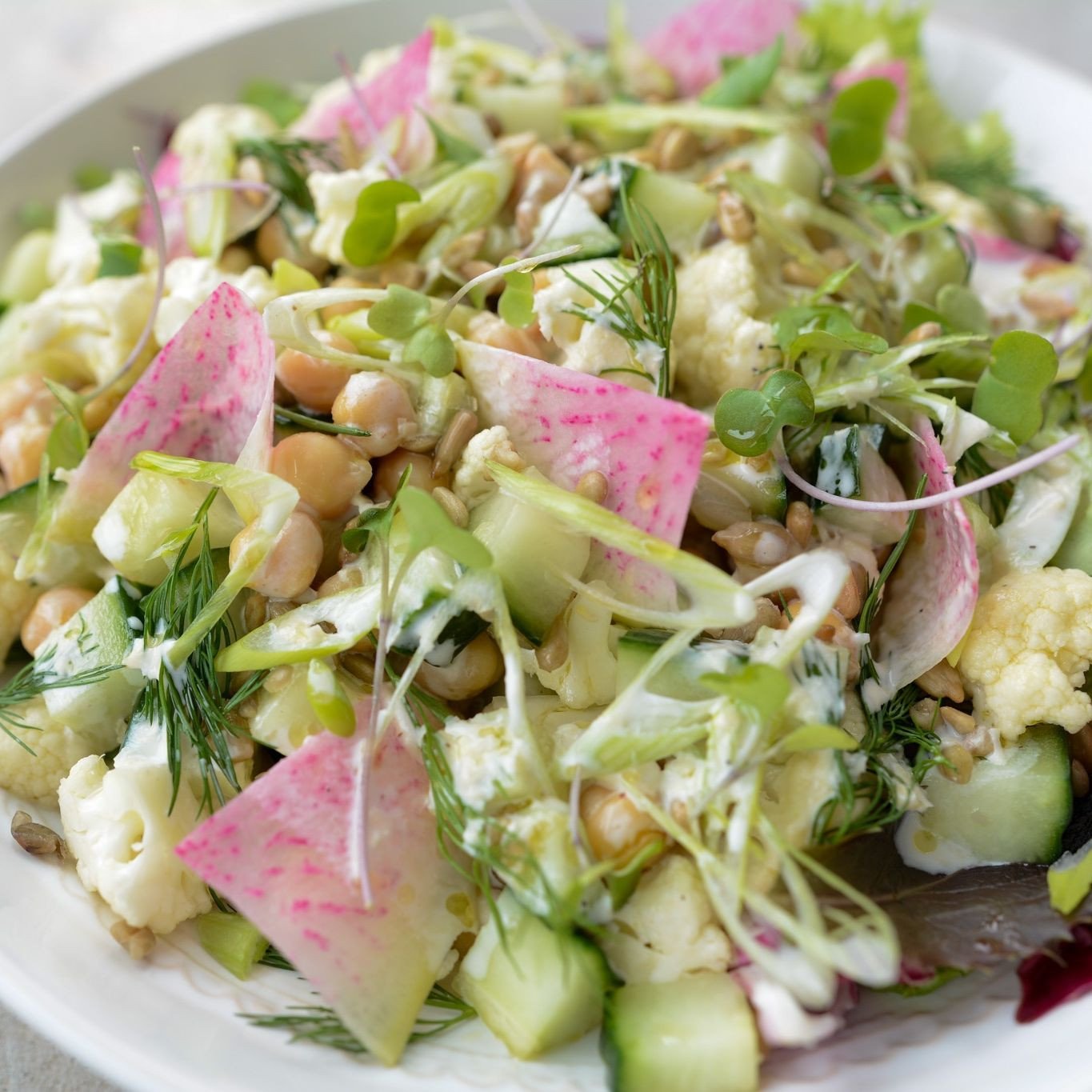 This flavourful vegan salad is the perfect addition to your weekend menu!⁠
⁠
Cauliflower &amp; chickpea salad with our fresh &amp; light lemon tahini vinaigrette⁠
⁠
Order yours today by noon for pickup Friday between 3:30-5:30!⁠
⁠
#ordernow #friyay #