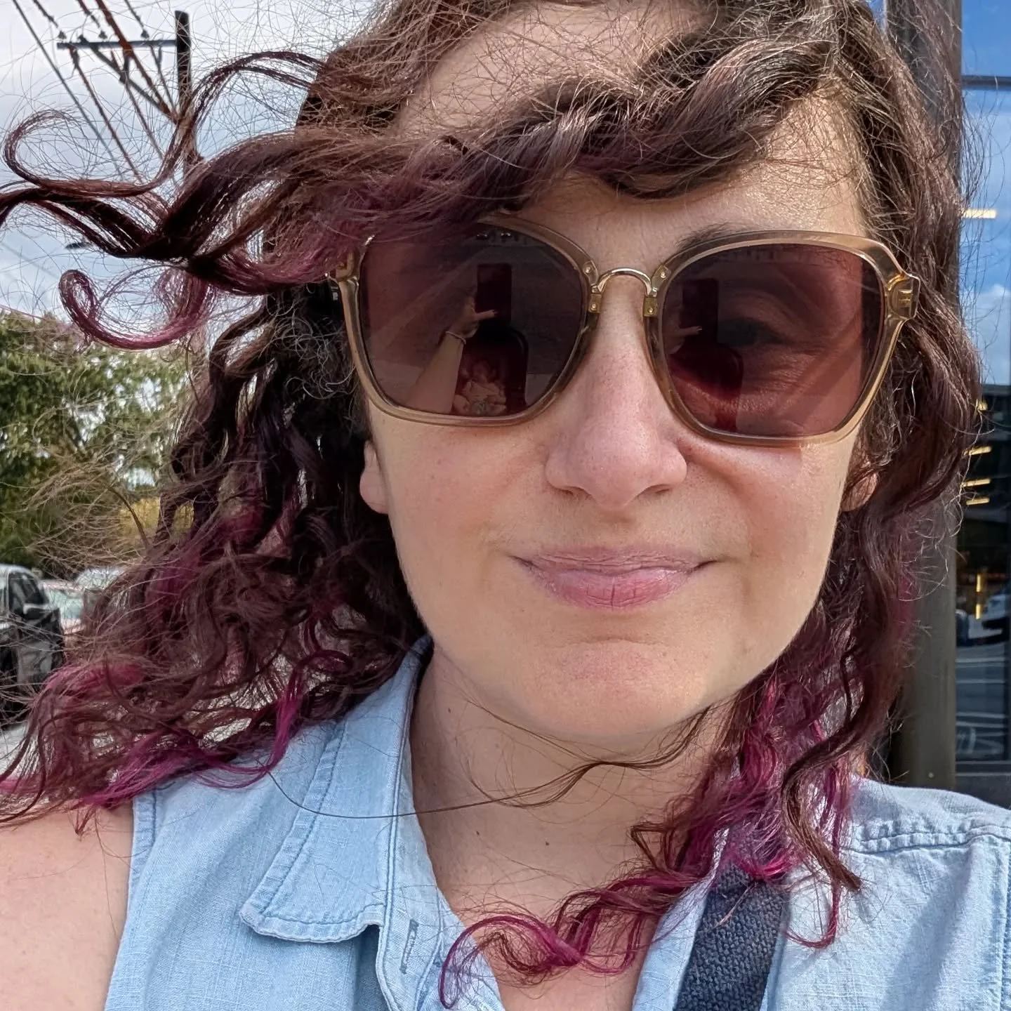 That windblown look.