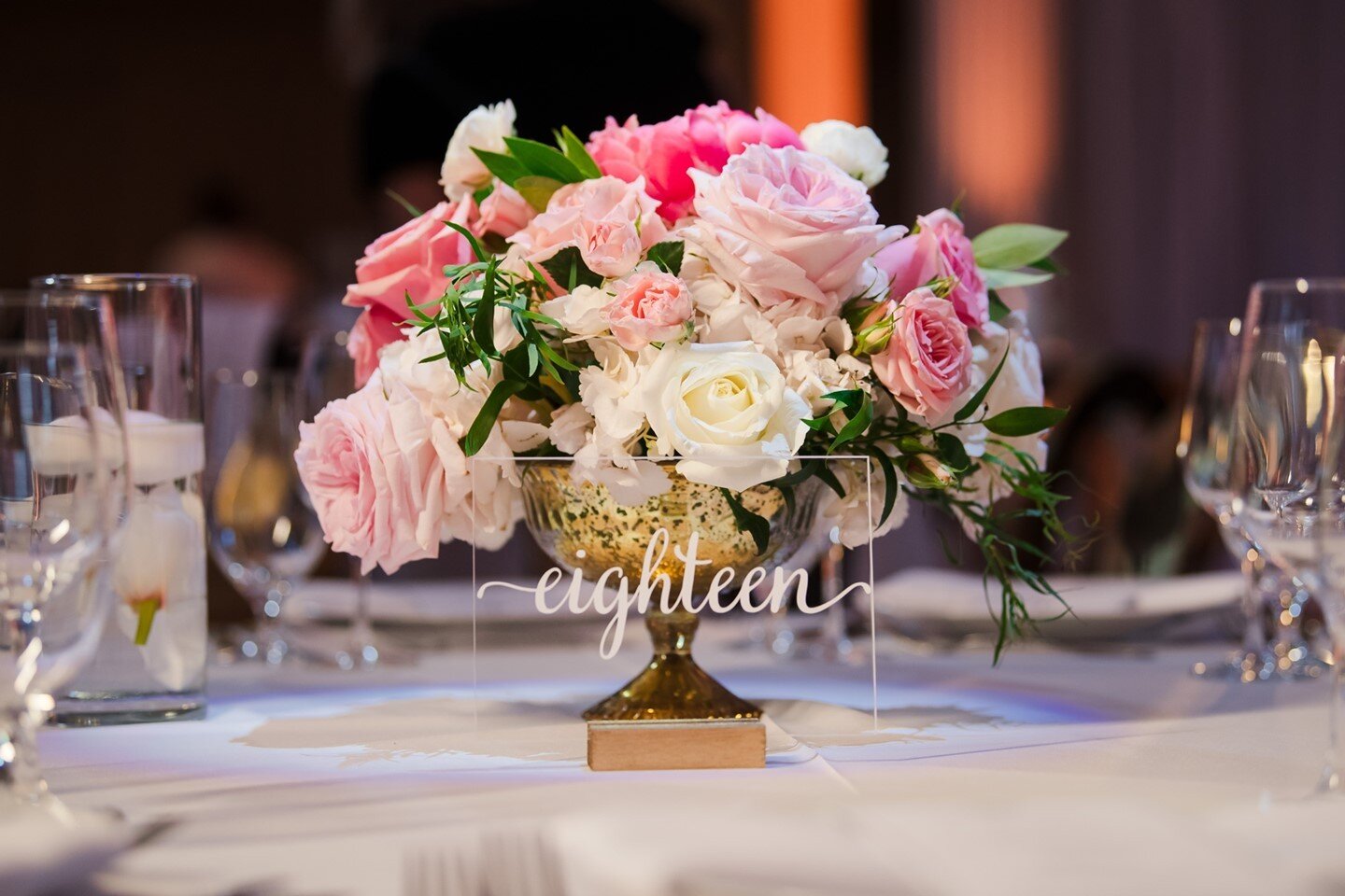 Such a romantic piece with shades of pink!⁠
⁠
Venue @vibianaevents @redbirdla ⁠
Photo @linandjirsa ⁠
Cinema @encorstudio ⁠
Florals @lifetimewedding ⁠
Wedding Gown @bertabridal ⁠
Beauty @kellyzhangstudio ⁠
Cake @portosbakery ⁠
Desserts @belwoodbakery⁠